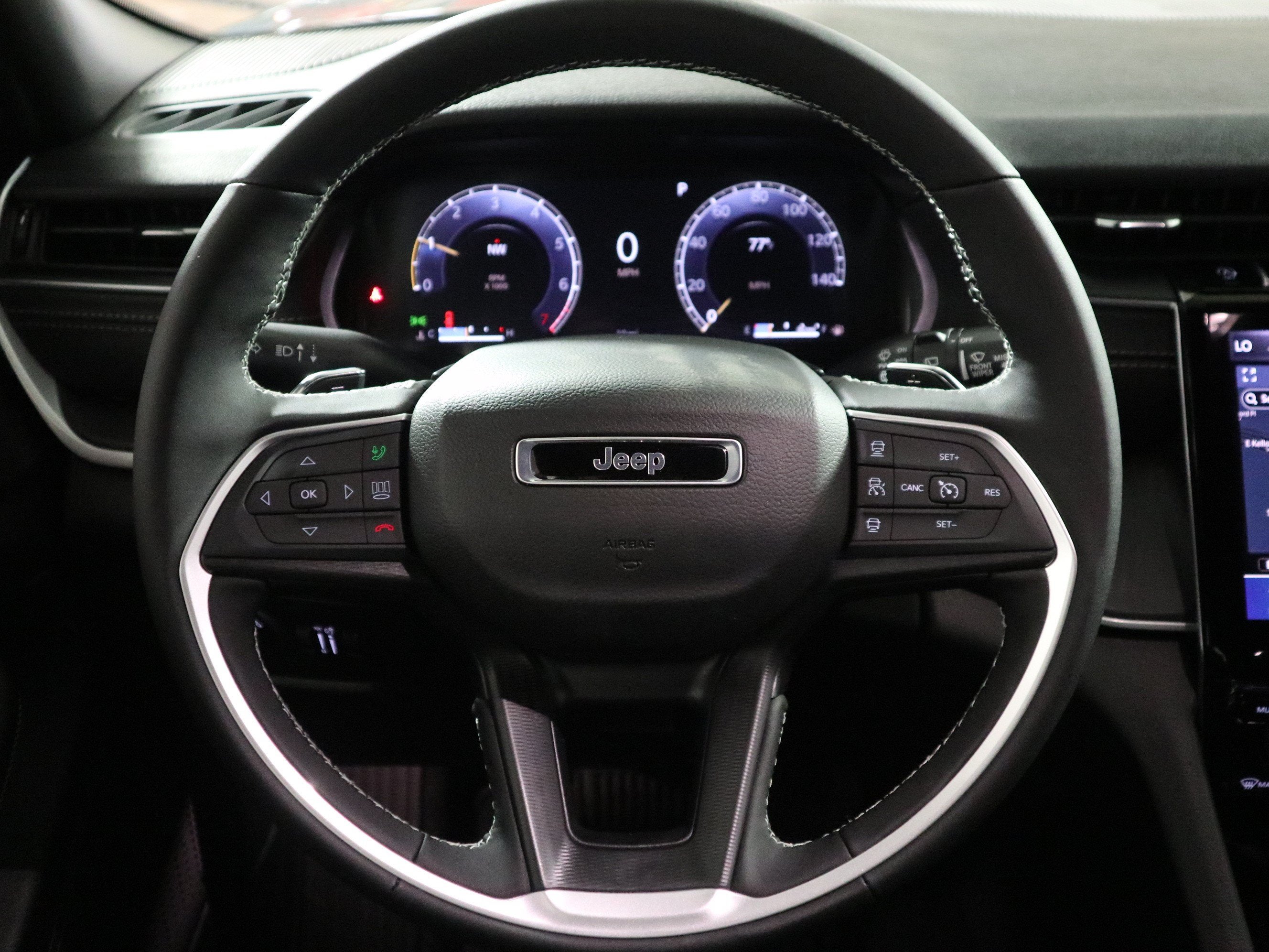 2027 Jeep Grand Cherokee L Laredo X 4x4