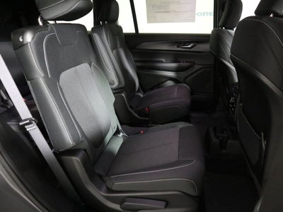 2027 Jeep Grand Cherokee L Laredo X 4x4