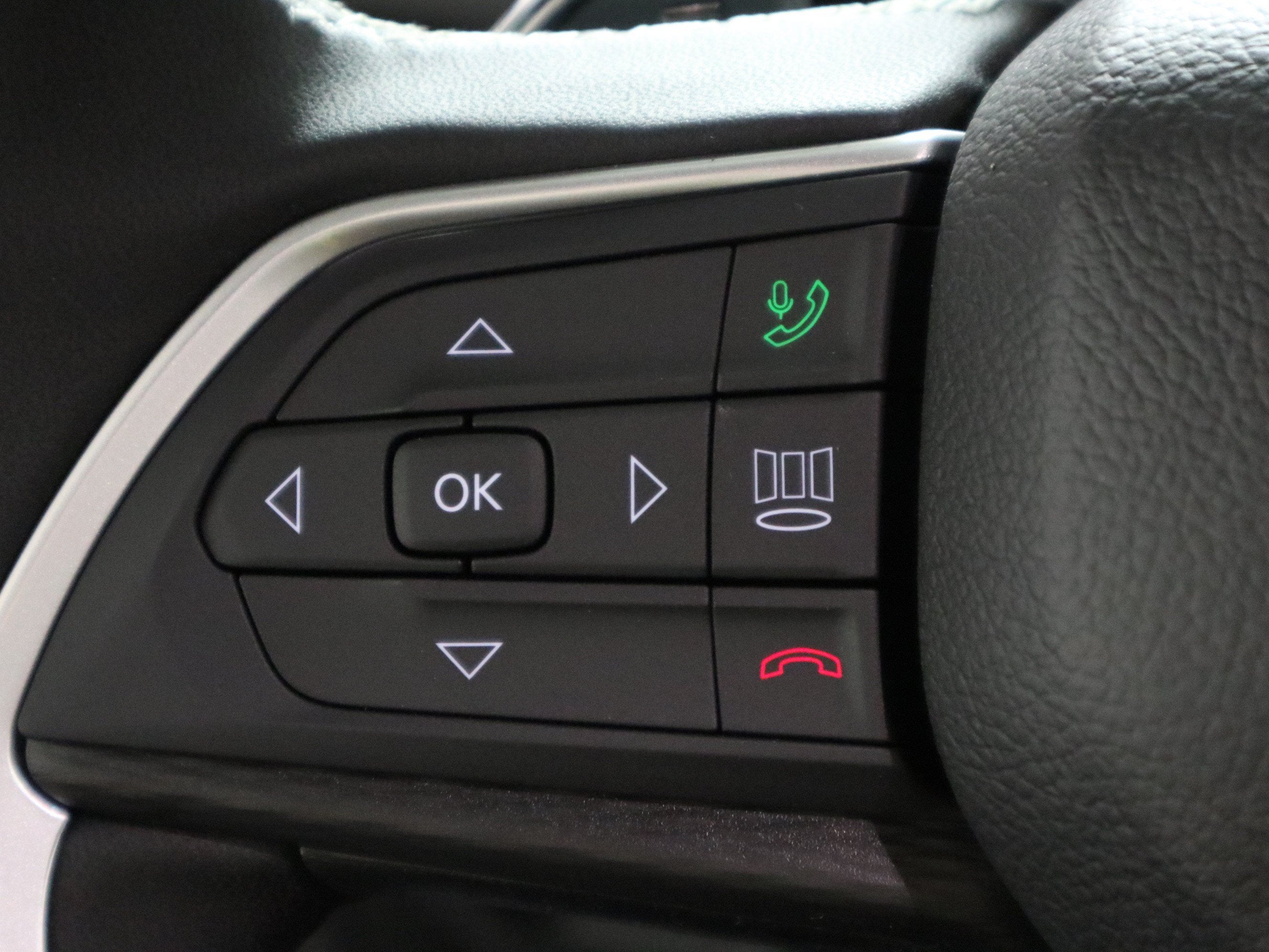 2027 Jeep Grand Cherokee L Laredo X 4x4