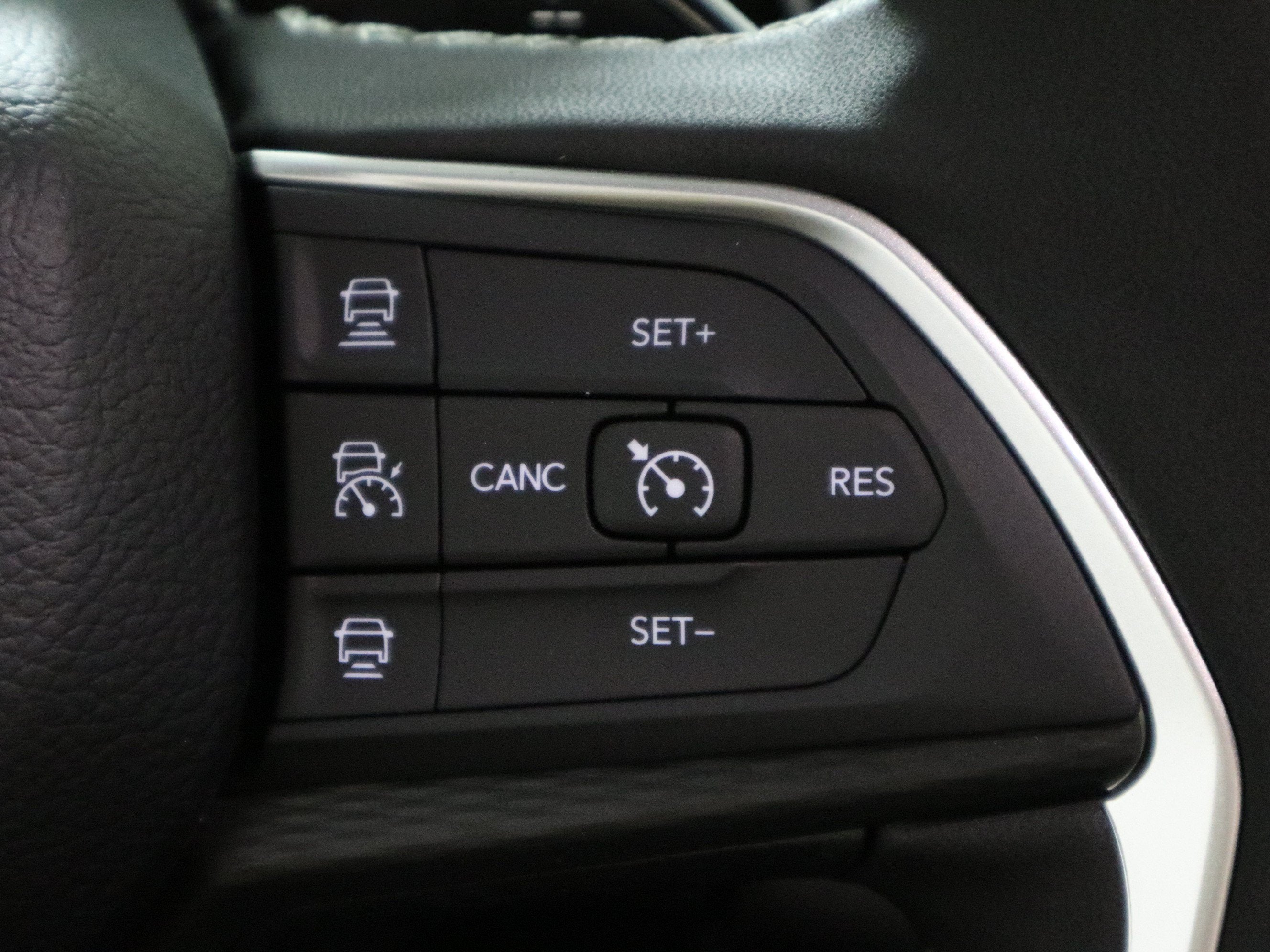 2027 Jeep Grand Cherokee L Laredo X 4x4