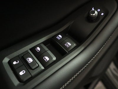 2027 Jeep Grand Cherokee L Laredo X 4x4