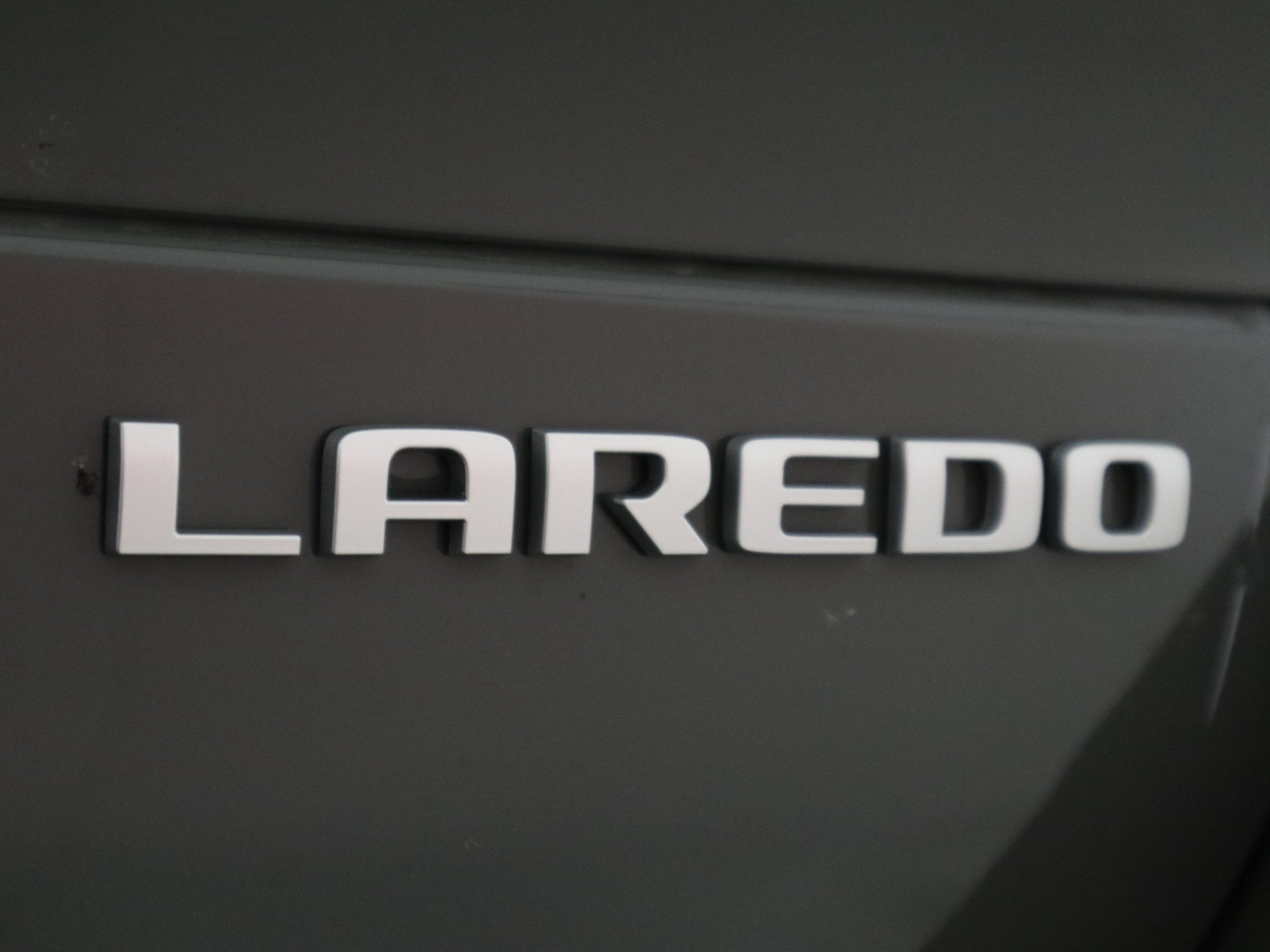 2027 Jeep Grand Cherokee L Laredo X 4x4