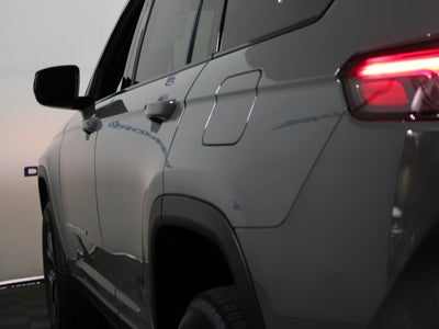 2027 Jeep Grand Cherokee L Laredo X 4x4