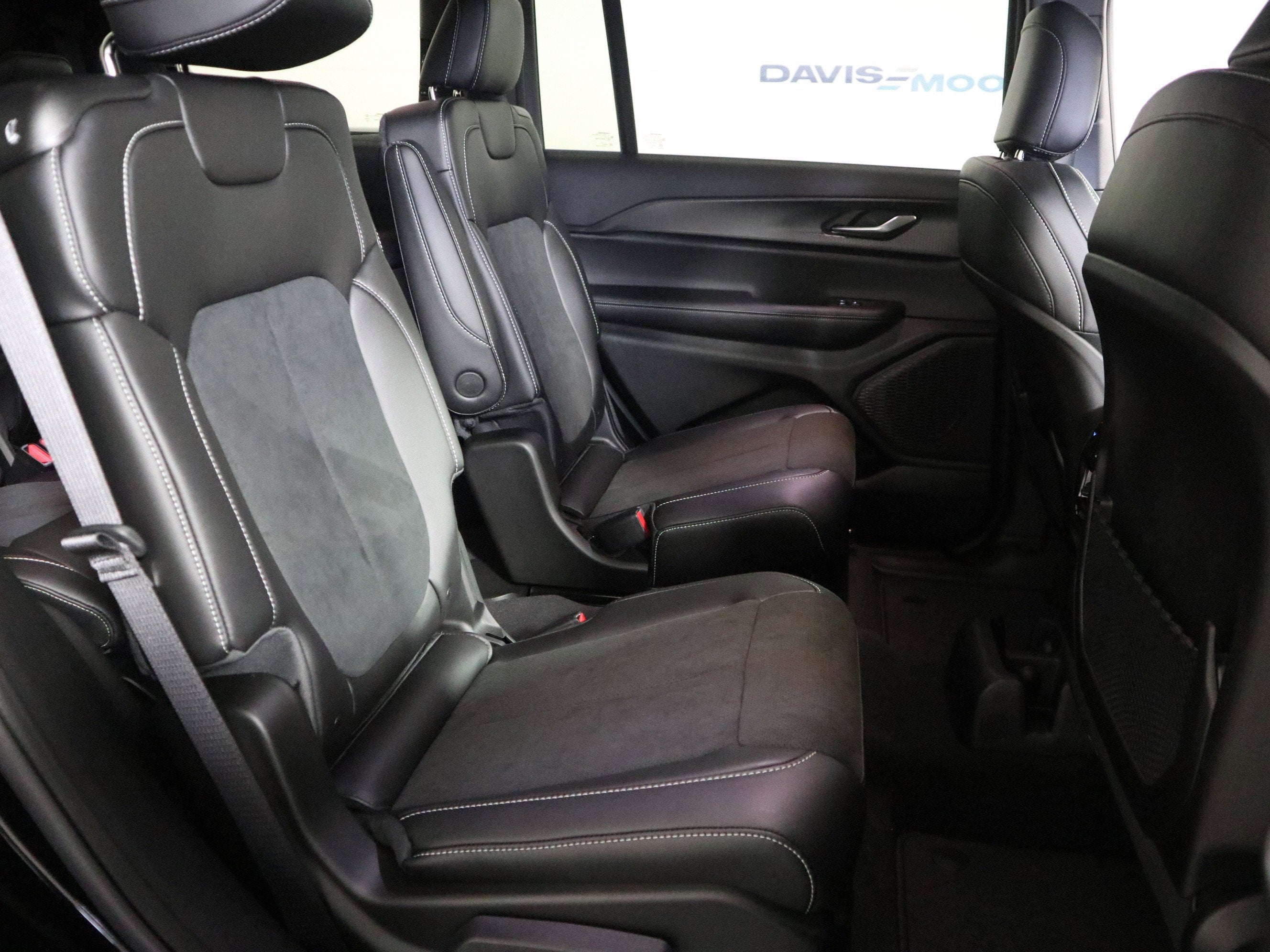 2025 Jeep Grand Cherokee L Altitude X 4x4