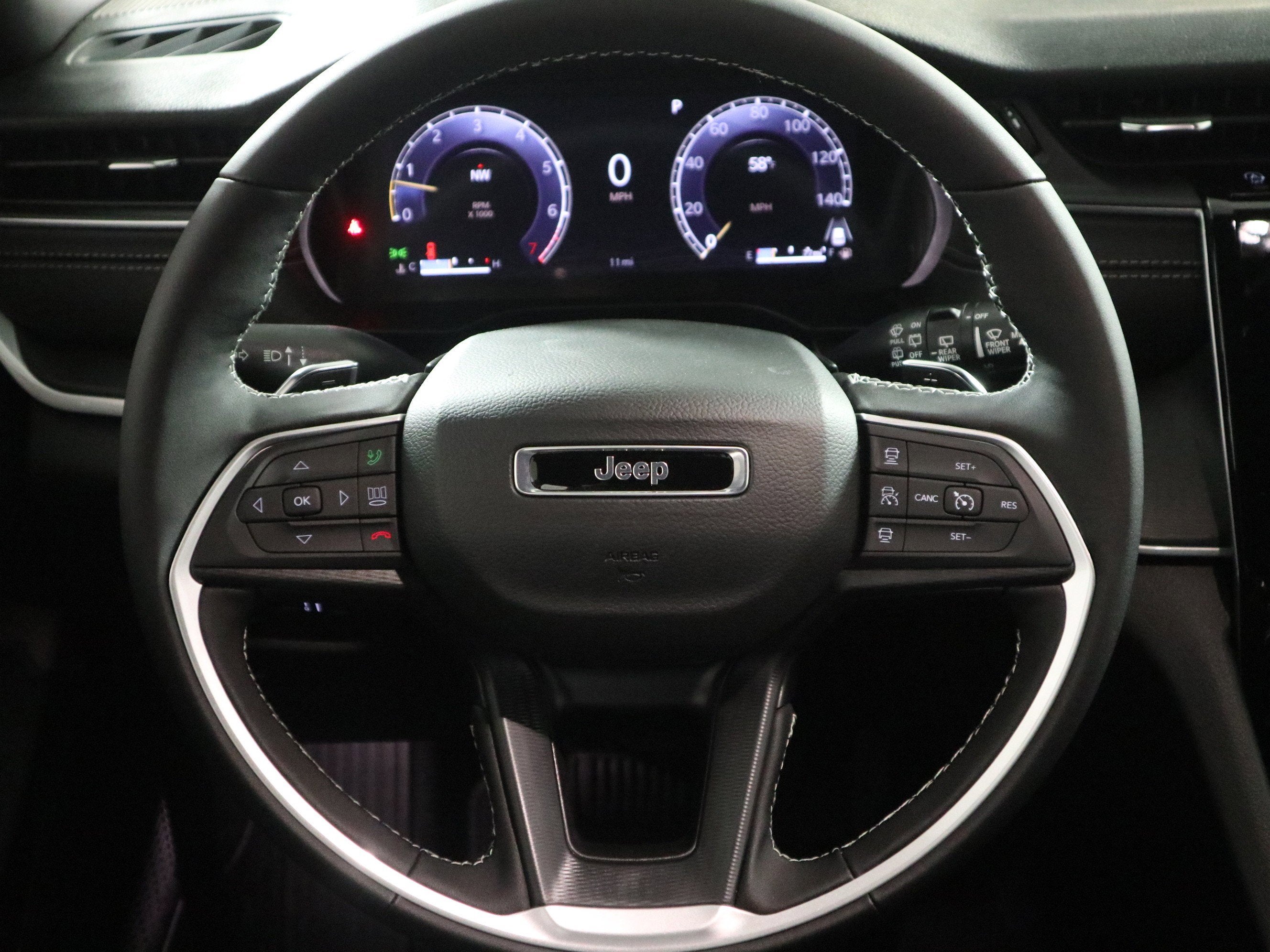 2025 Jeep Grand Cherokee L Laredo 4x4