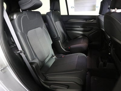 2025 Jeep Grand Cherokee L Laredo 4x4