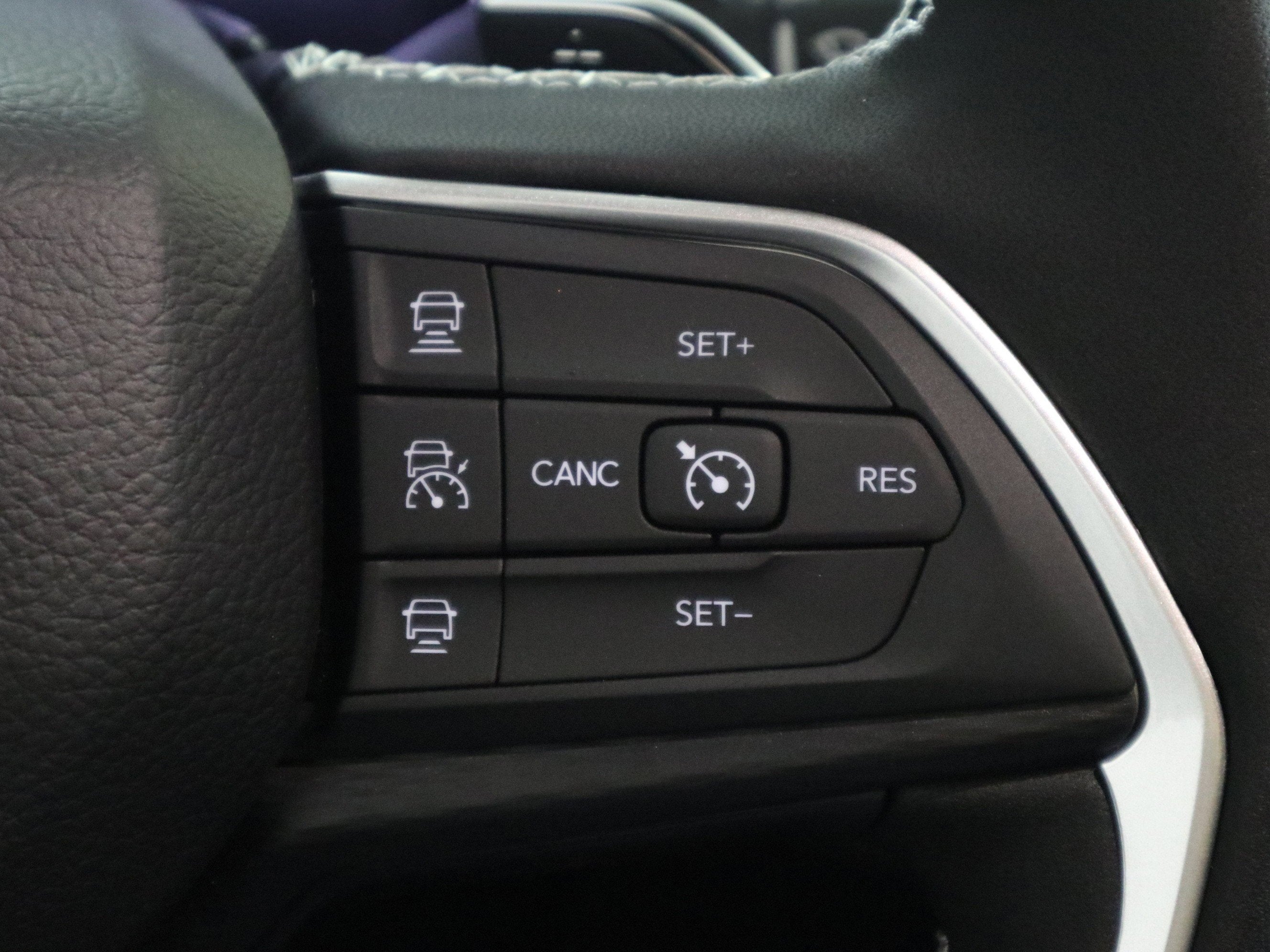 2025 Jeep Grand Cherokee L Laredo 4x4