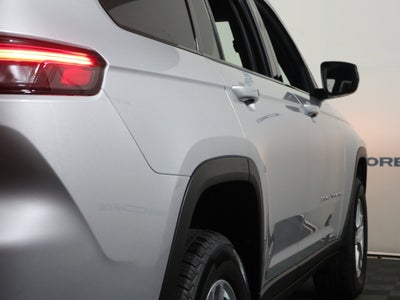 2025 Jeep Grand Cherokee L Laredo 4x4