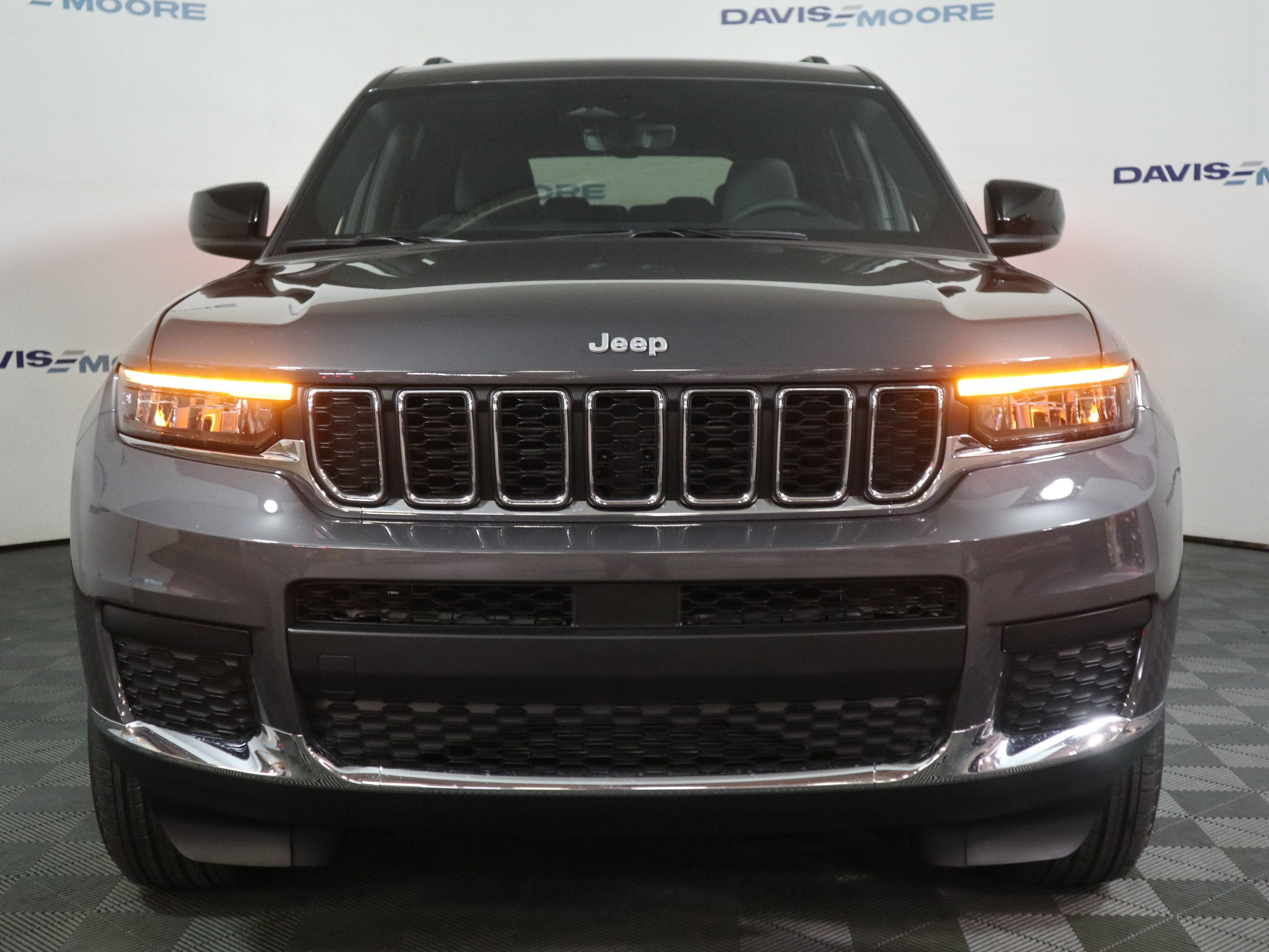 2025 Jeep Grand Cherokee L Laredo X 4x4