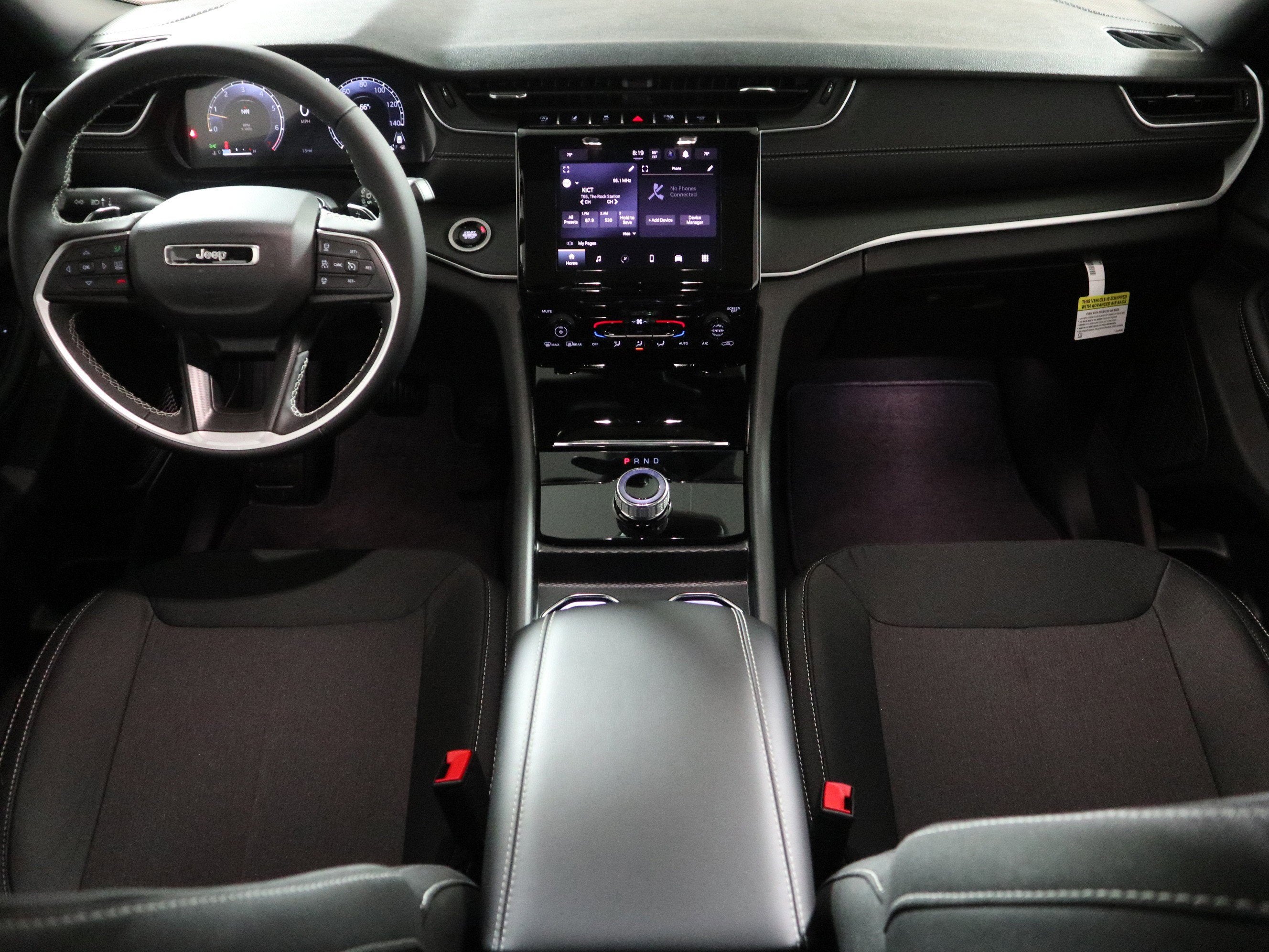 2025 Jeep Grand Cherokee L Laredo X 4x4