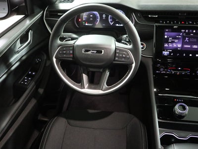 2025 Jeep Grand Cherokee L Laredo X 4x4