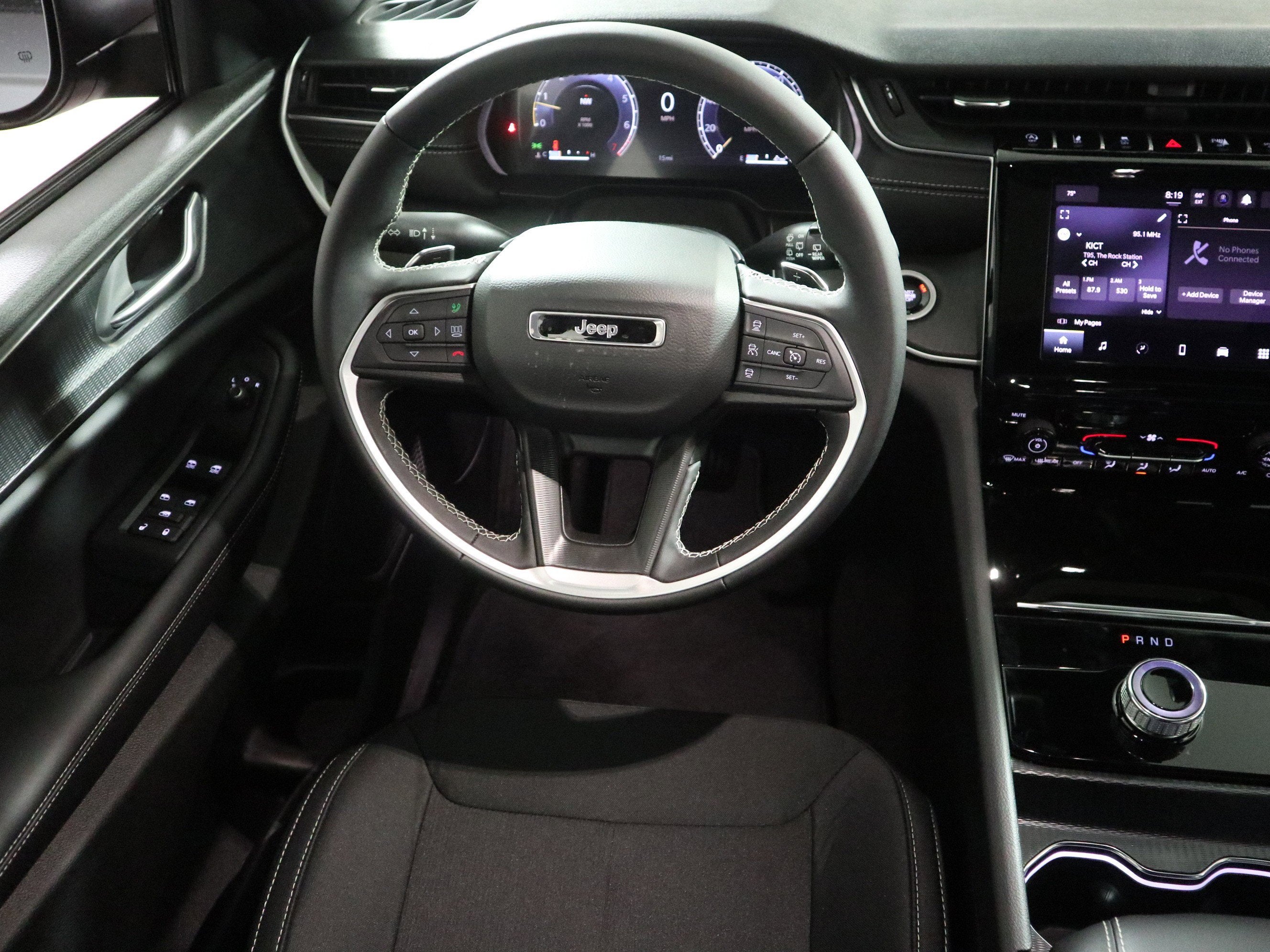 2025 Jeep Grand Cherokee L Laredo X 4x4