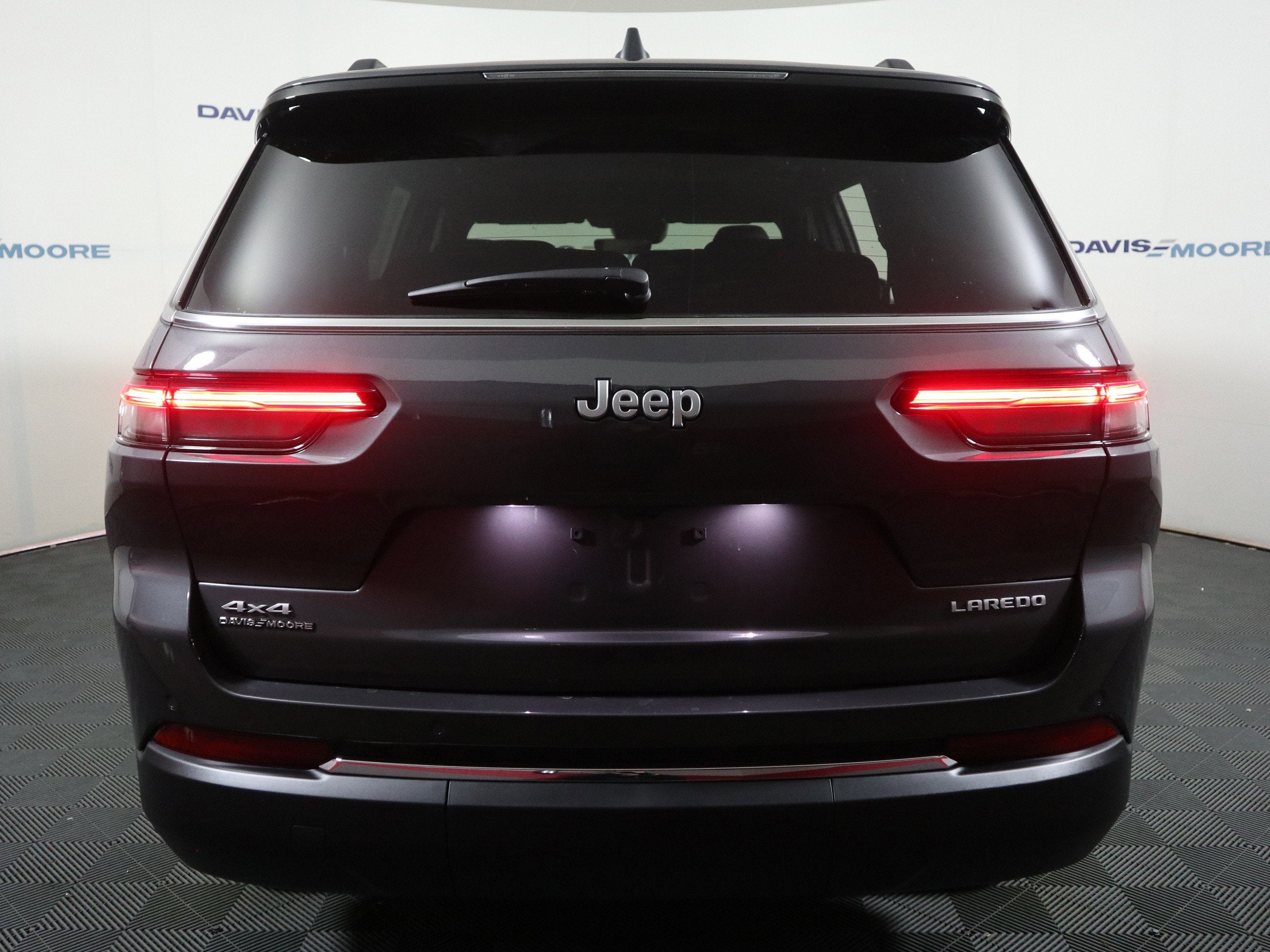2025 Jeep Grand Cherokee L Laredo X 4x4