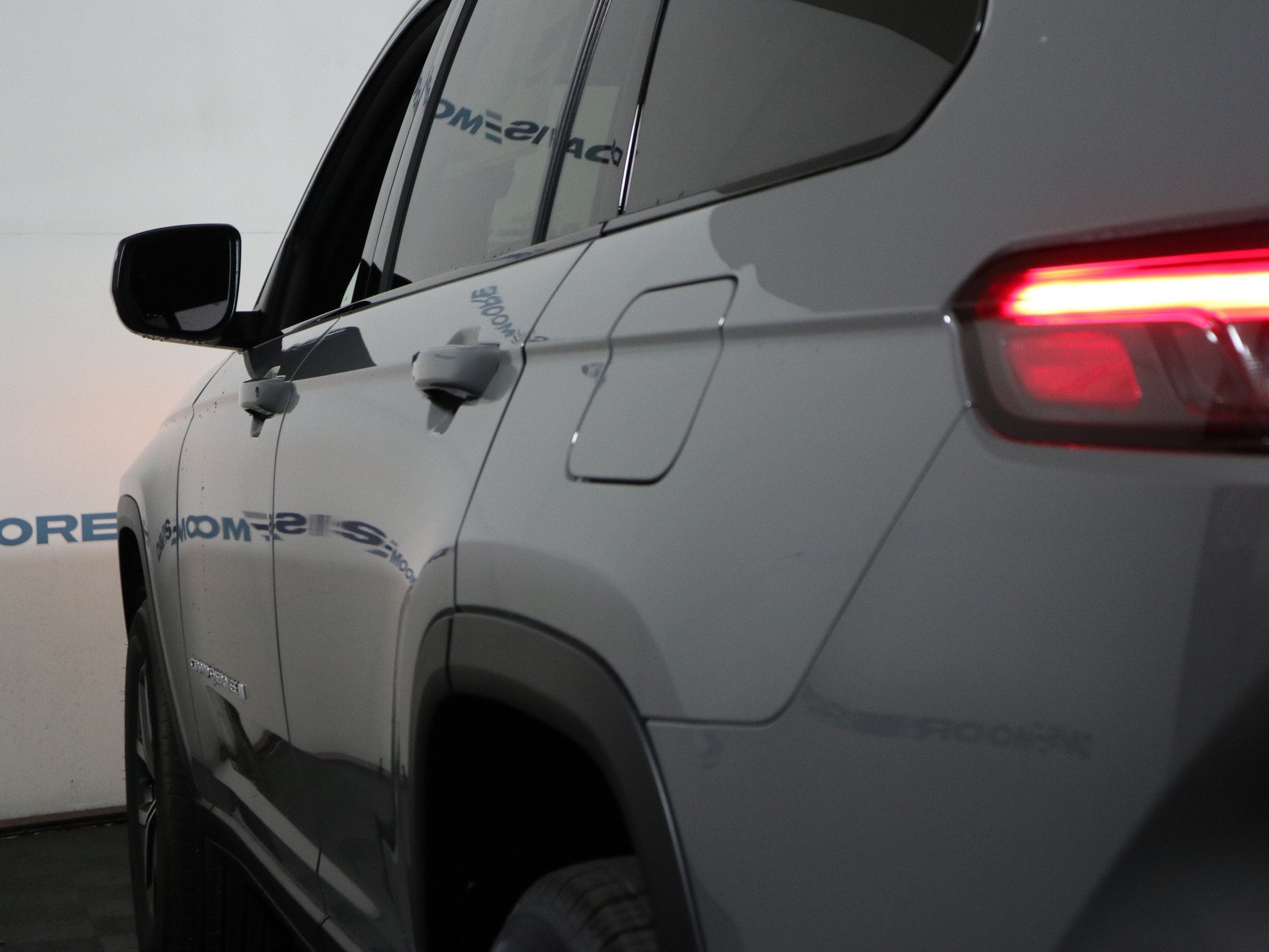 2027 Jeep Grand Cherokee L Laredo X 4x4