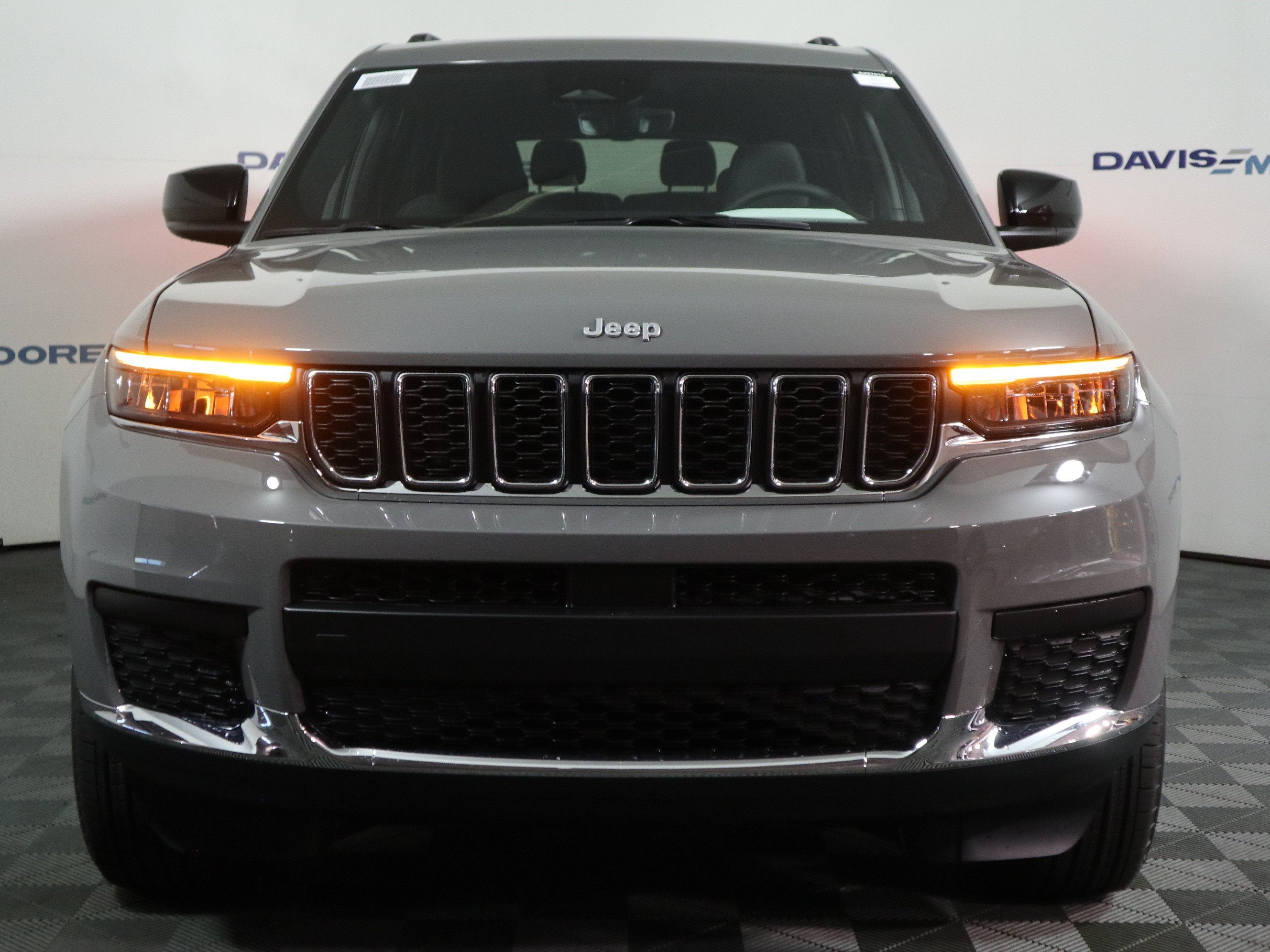 2027 Jeep Grand Cherokee L Laredo X 4x4