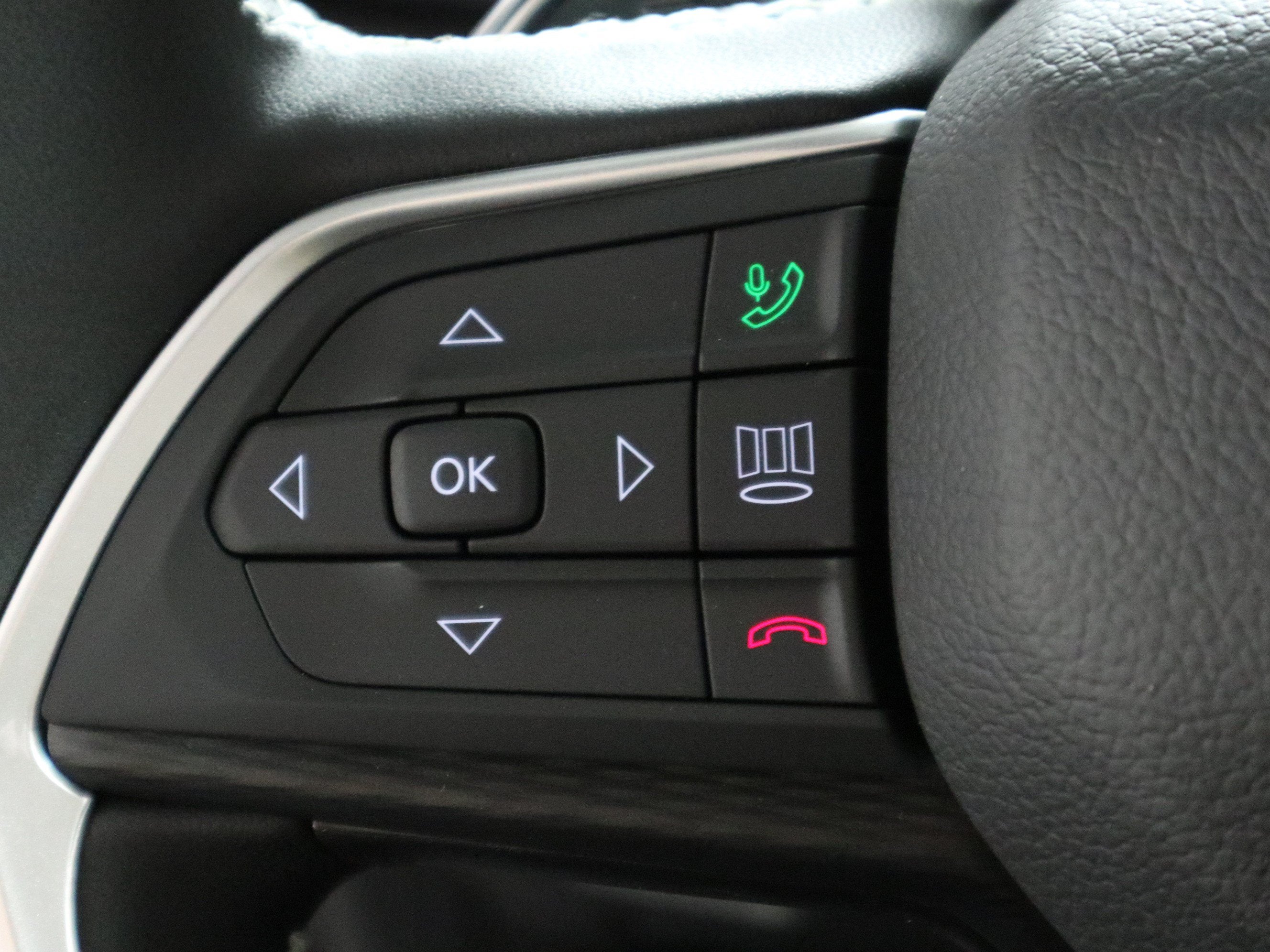 2027 Jeep Grand Cherokee L Laredo X 4x4