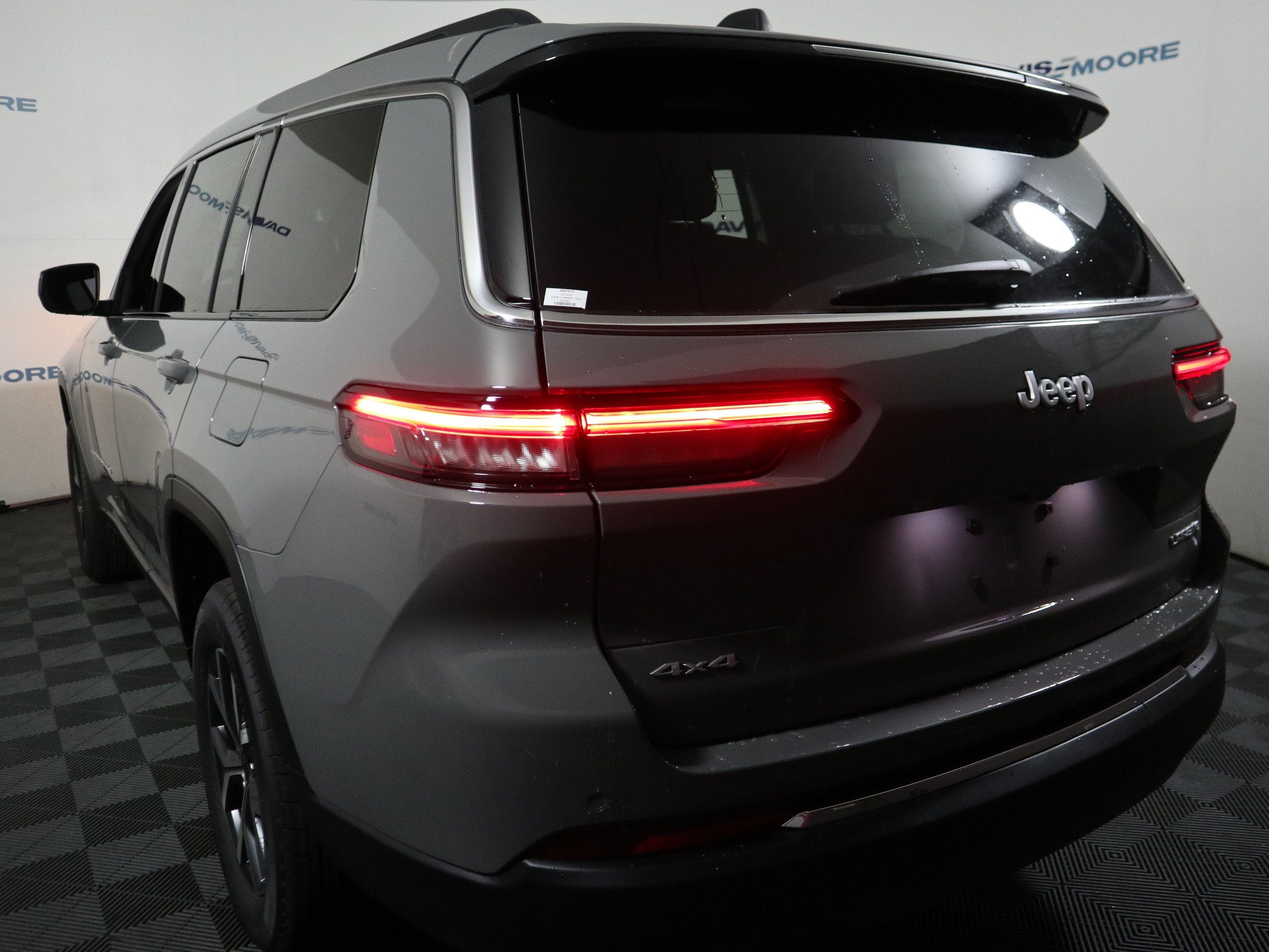2027 Jeep Grand Cherokee L Laredo X 4x4