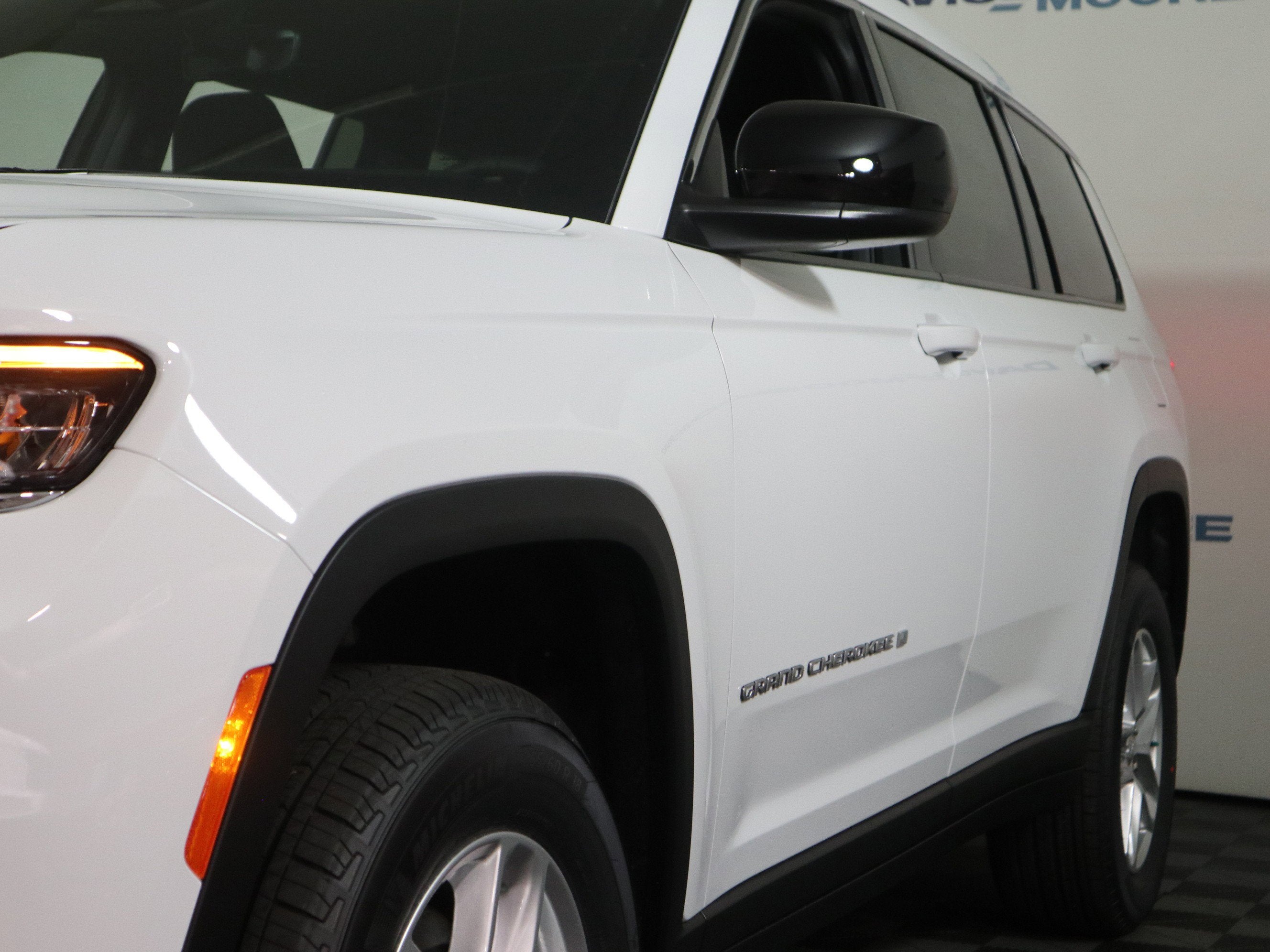 2025 Jeep Grand Cherokee L Laredo X 4x4