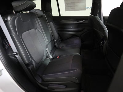 2025 Jeep Grand Cherokee L Laredo X 4x4