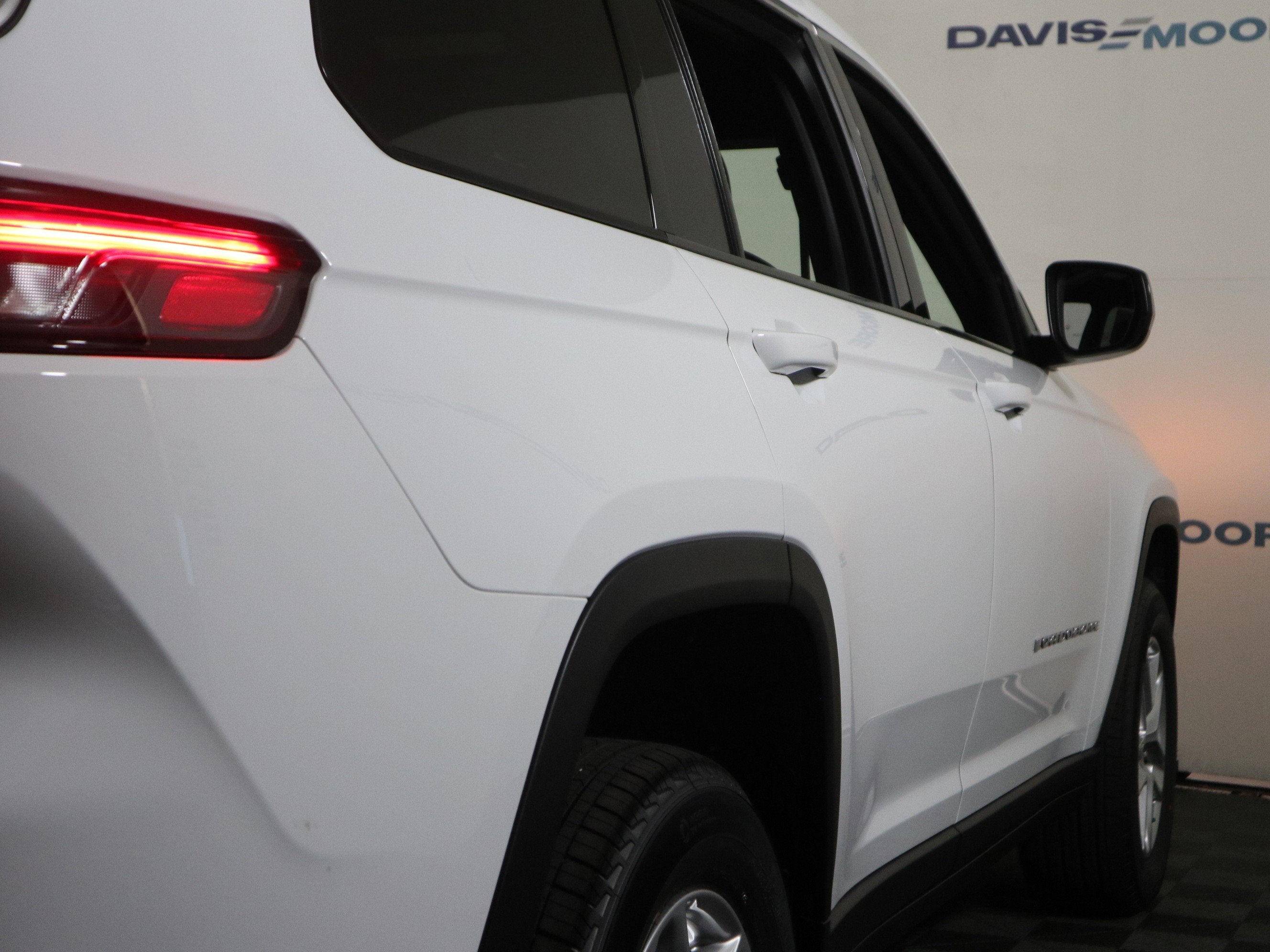 2025 Jeep Grand Cherokee L Laredo X 4x4