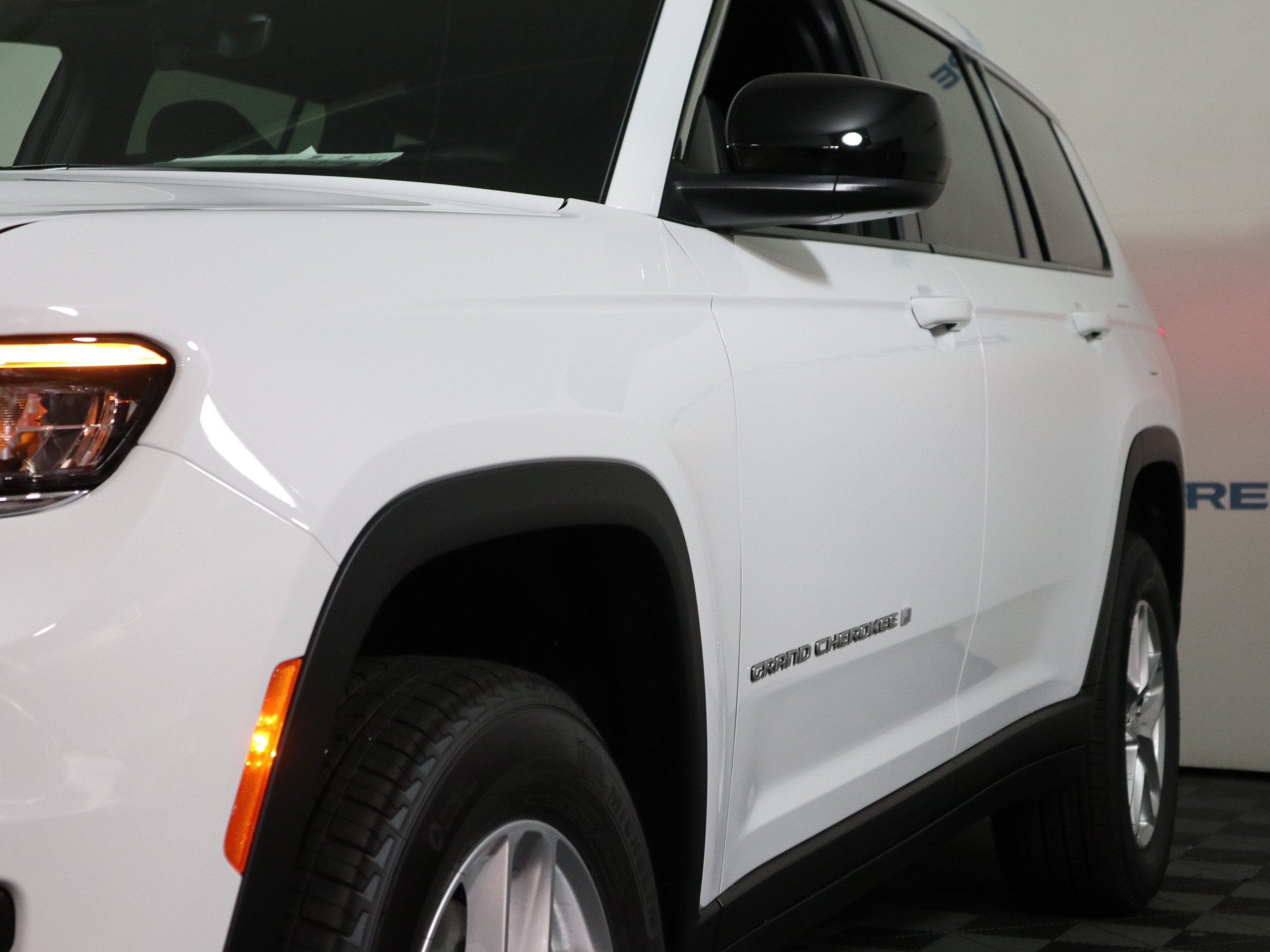 2026 Jeep Grand Cherokee L Laredo X 4x4