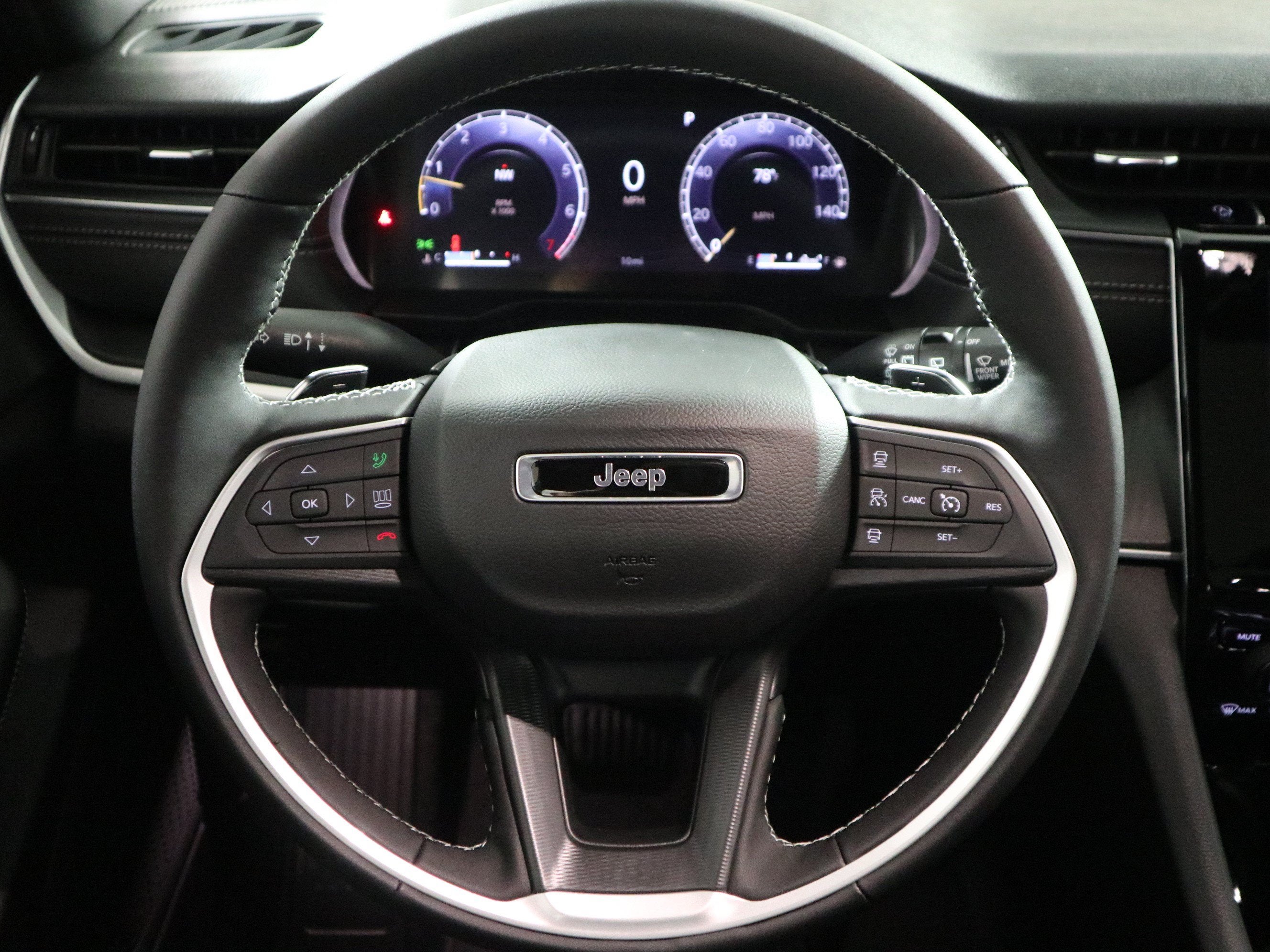 2026 Jeep Grand Cherokee L Laredo X 4x4