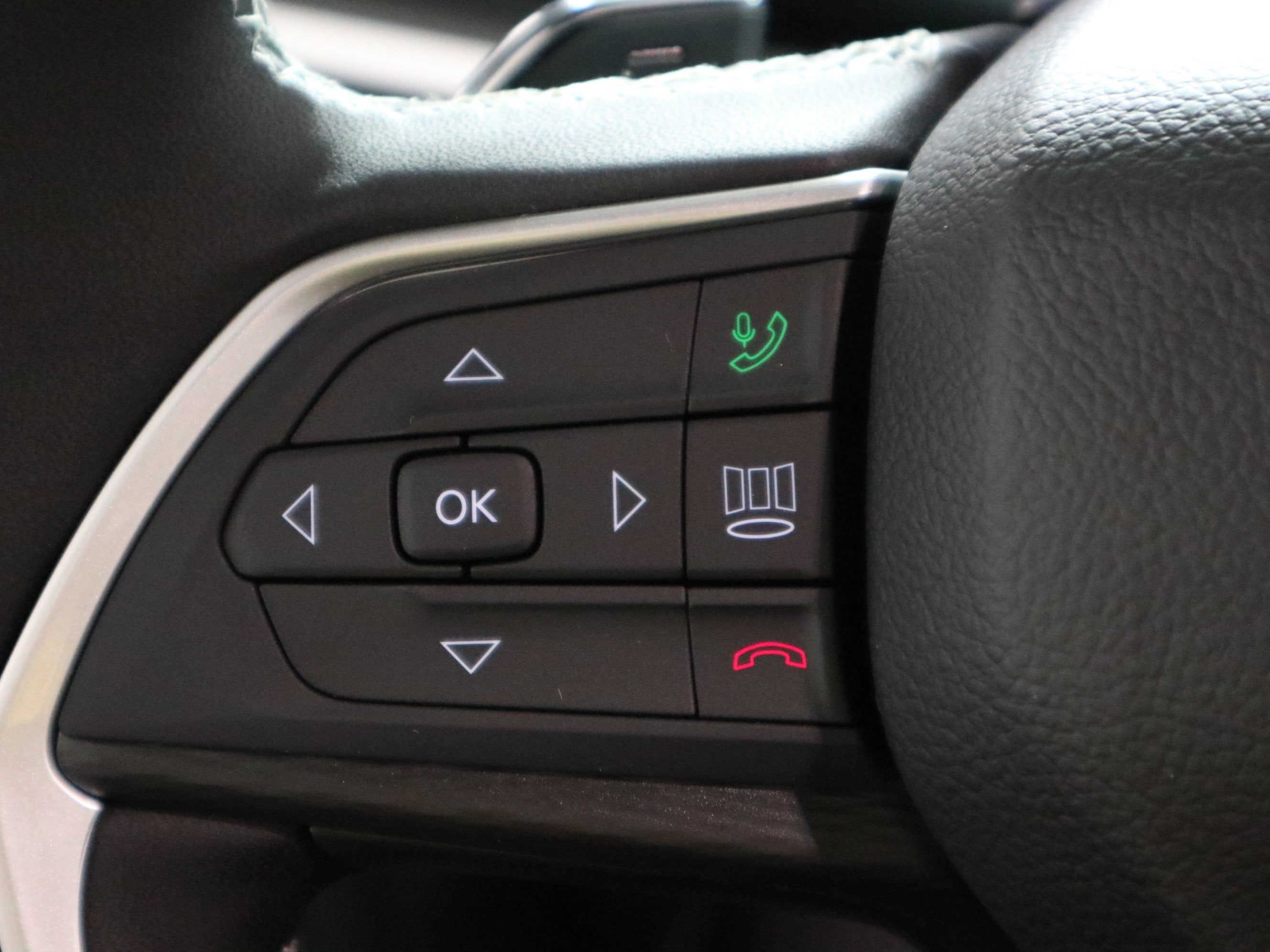2026 Jeep Grand Cherokee L Laredo X 4x4