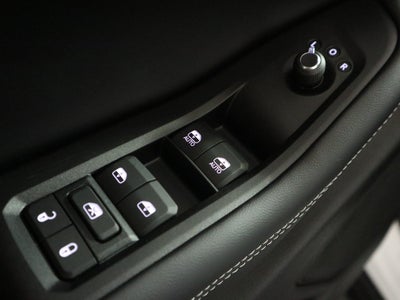 2026 Jeep Grand Cherokee L Laredo X 4x4
