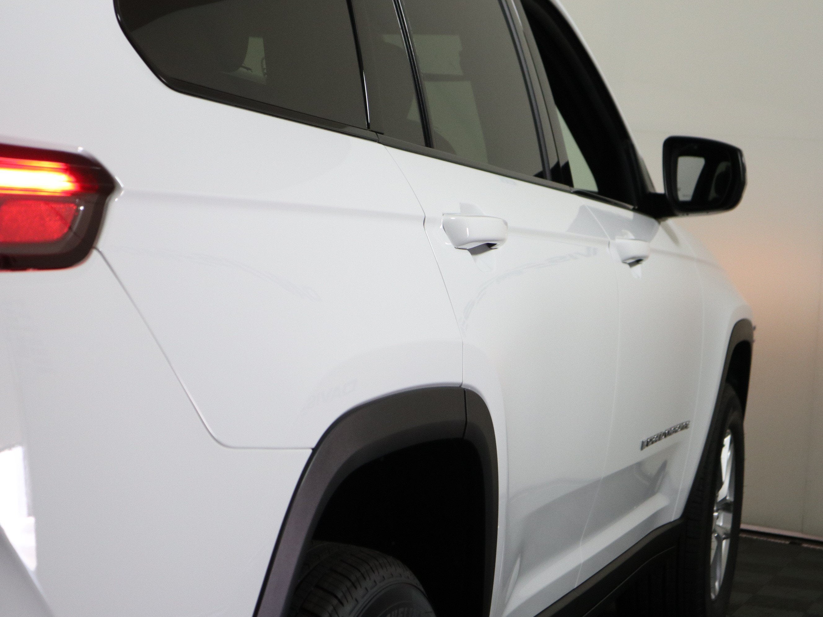 2026 Jeep Grand Cherokee L Laredo X 4x4