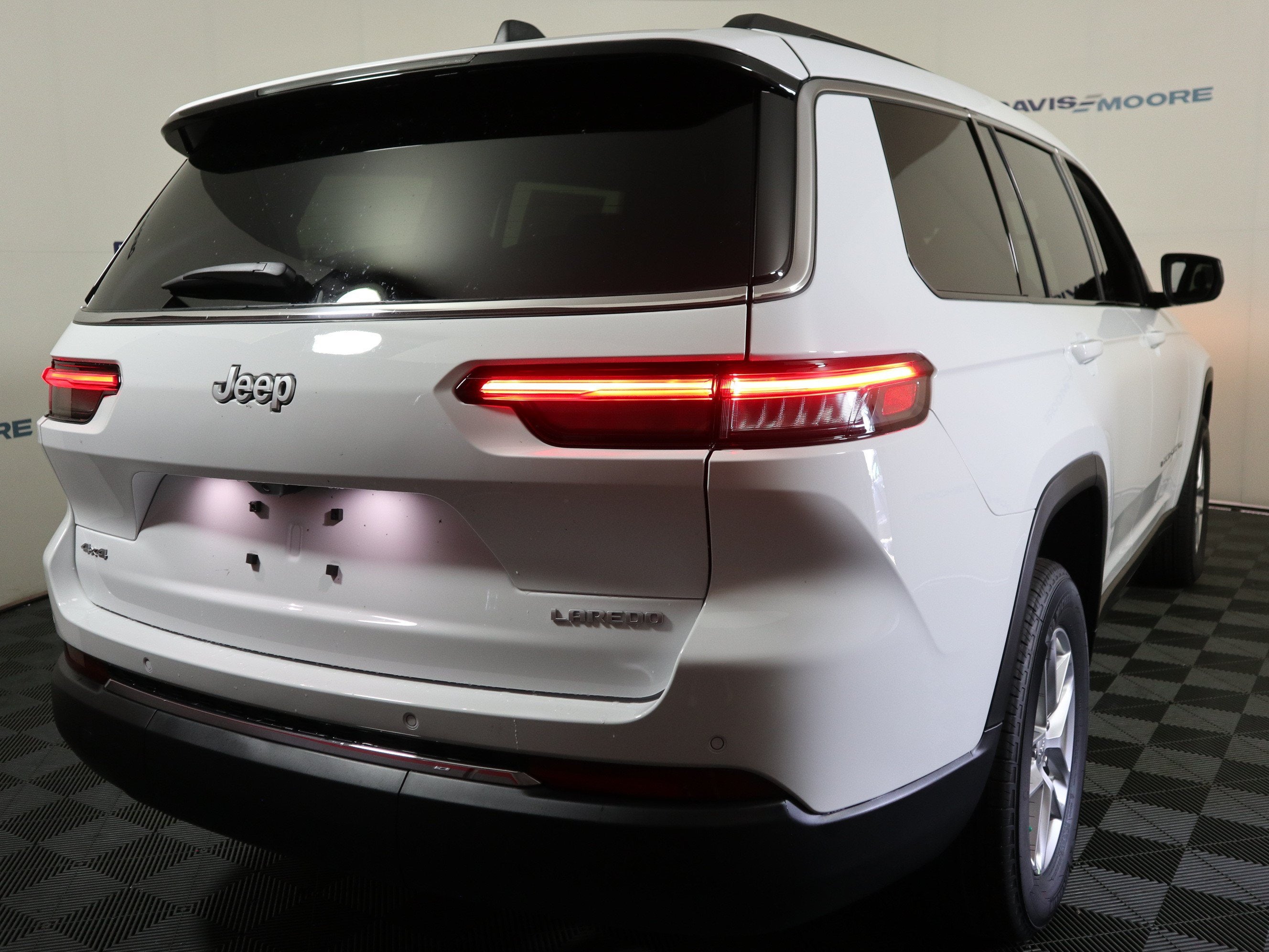 2026 Jeep Grand Cherokee L Laredo X 4x4
