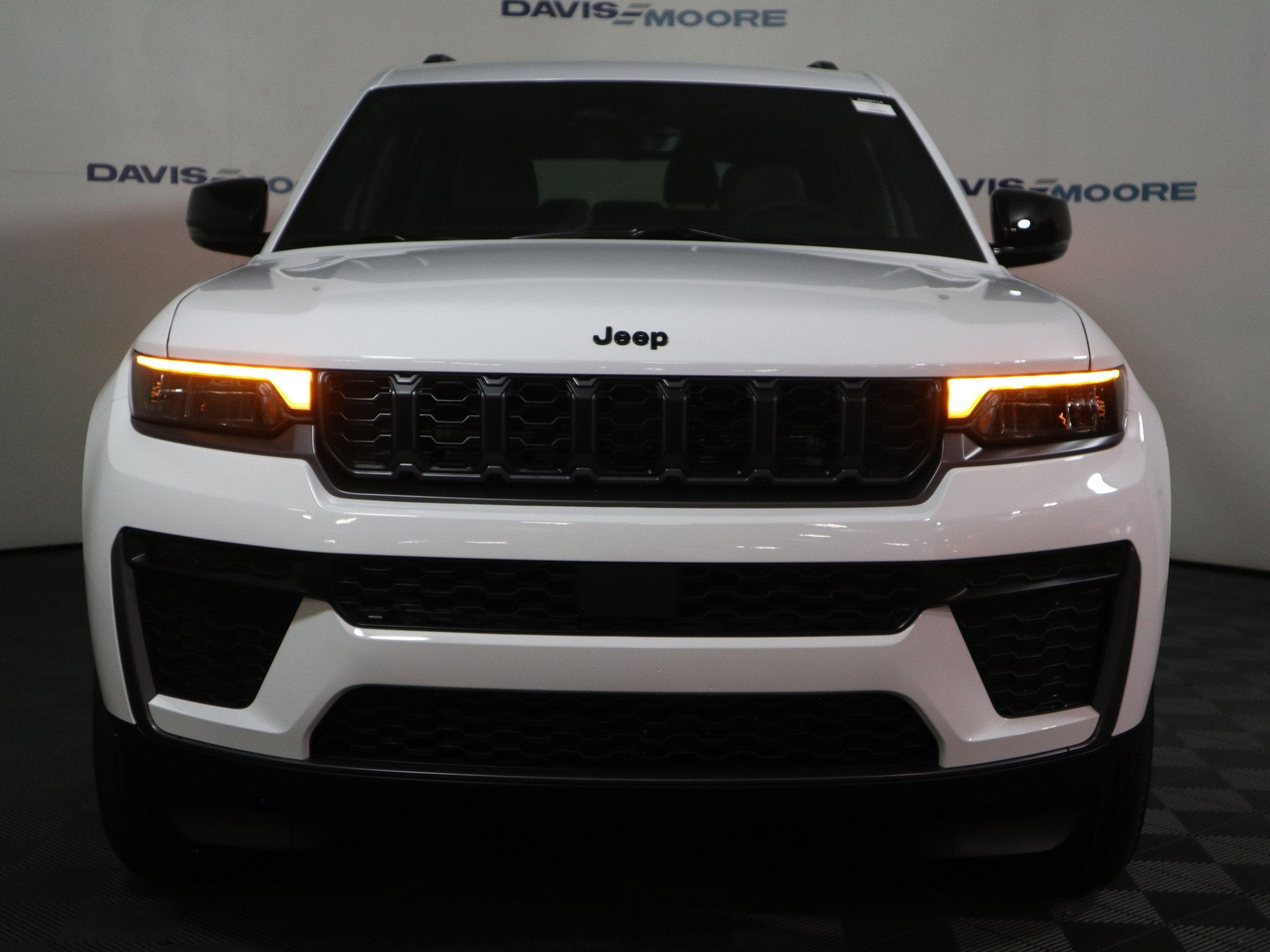 2026 Jeep Grand Cherokee L Laredo Altitude 4x4