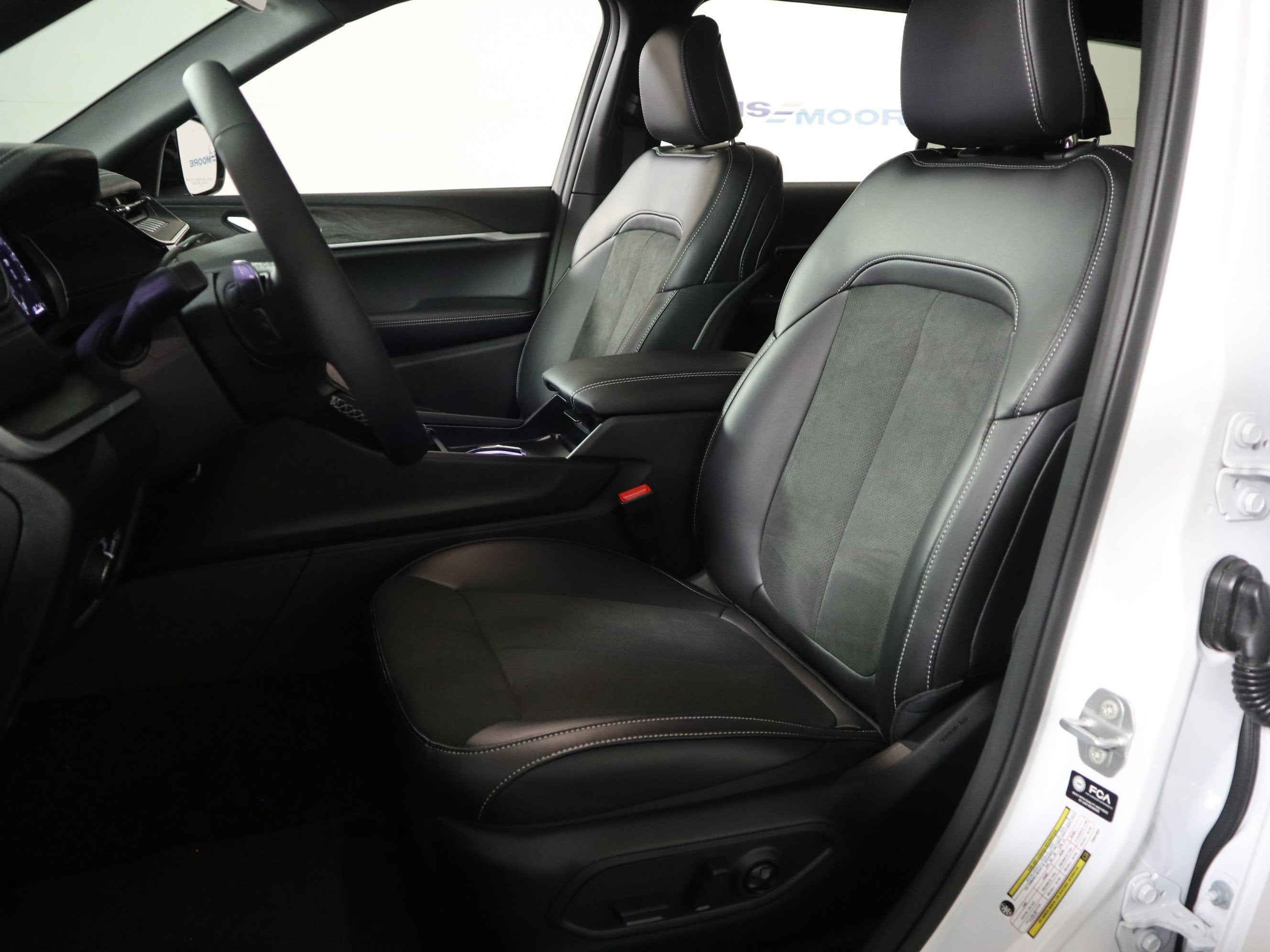2026 Jeep Grand Cherokee L Laredo Altitude 4x4