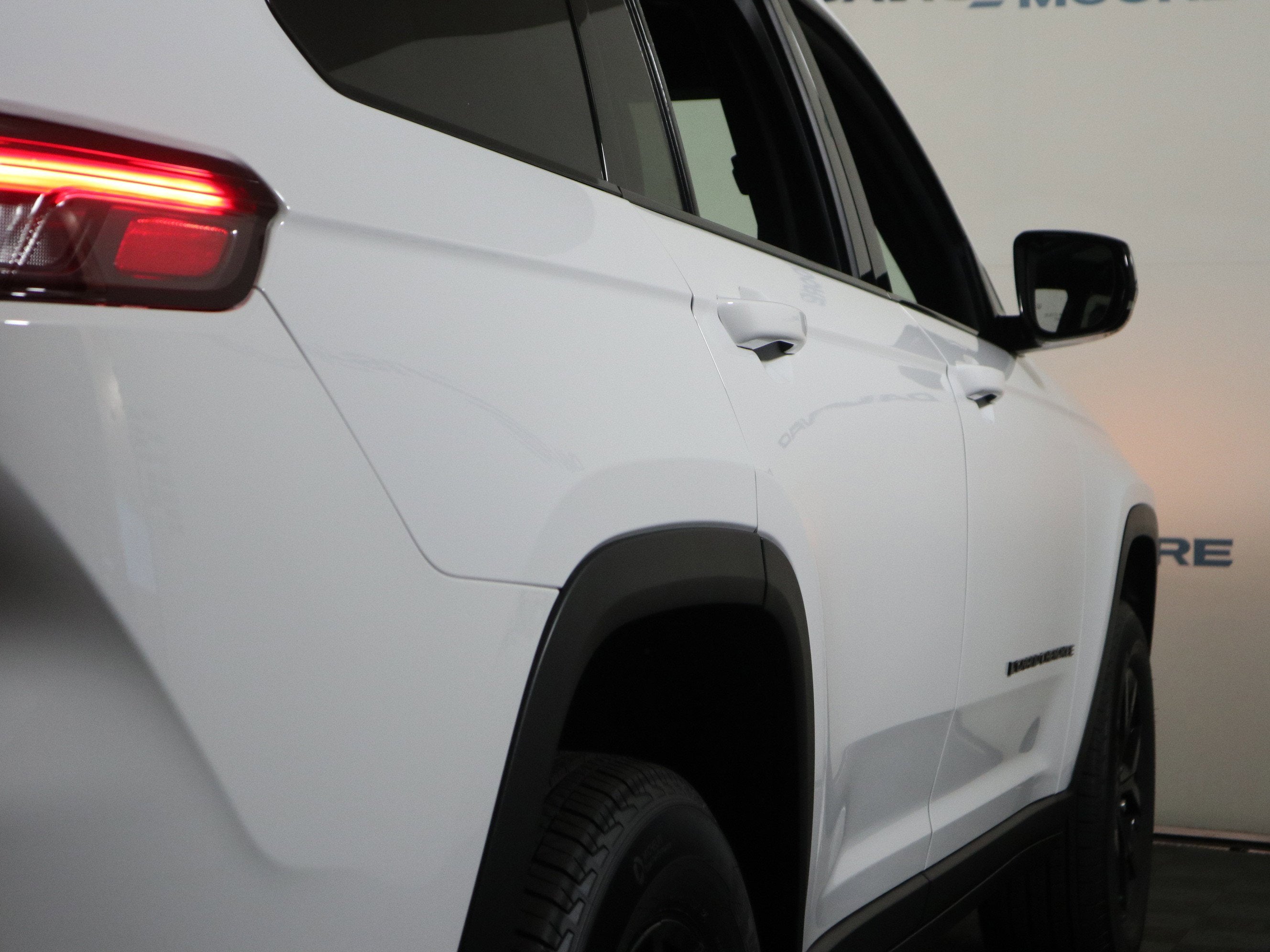 2026 Jeep Grand Cherokee L Laredo Altitude 4x4