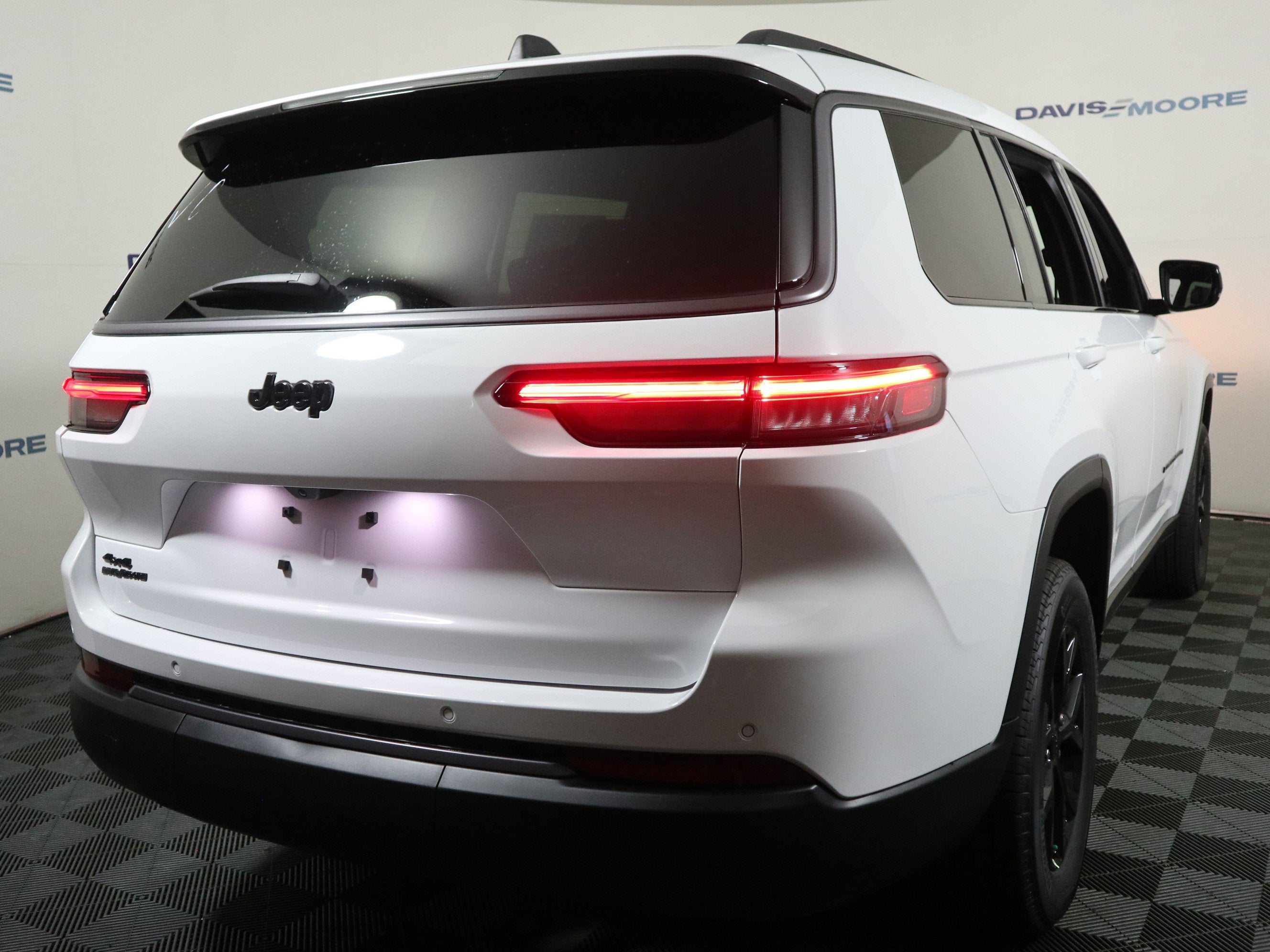 2026 Jeep Grand Cherokee L Laredo Altitude 4x4