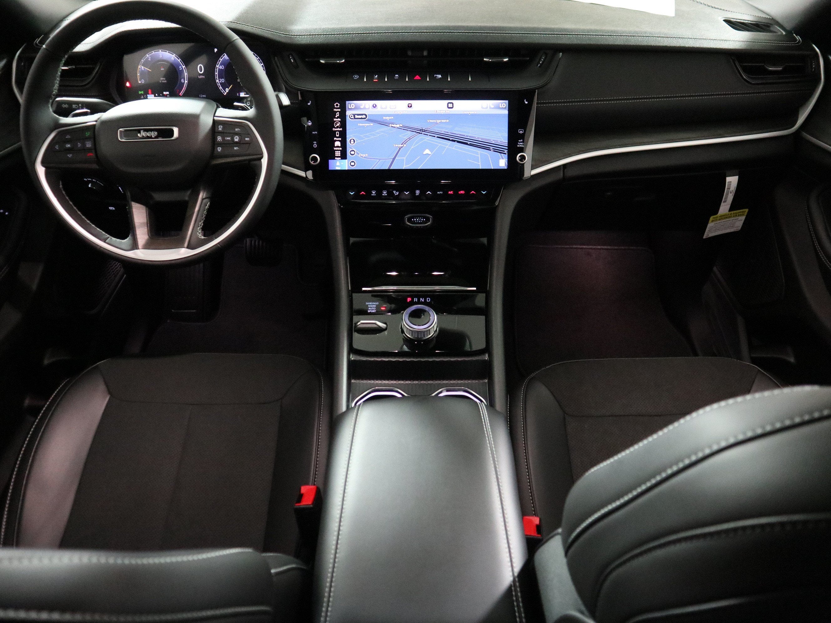 2026 Jeep Grand Cherokee L Laredo Altitude 4x4