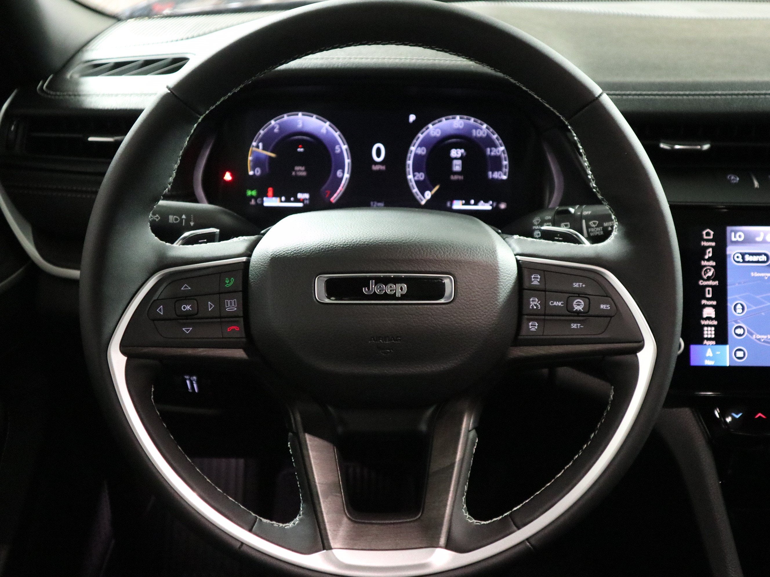 2026 Jeep Grand Cherokee L Laredo Altitude 4x4