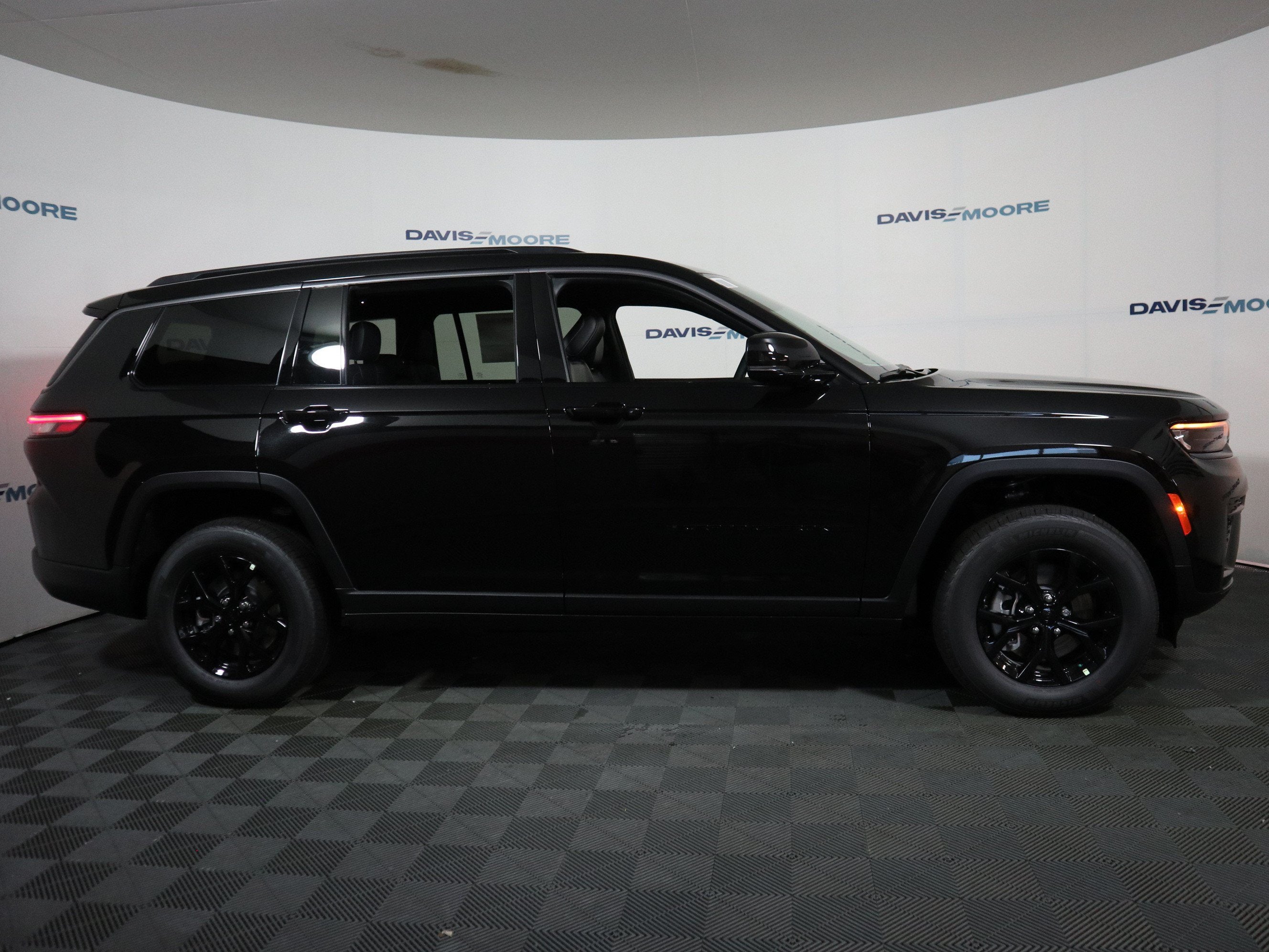 2026 Jeep Grand Cherokee L Laredo Altitude 4x4