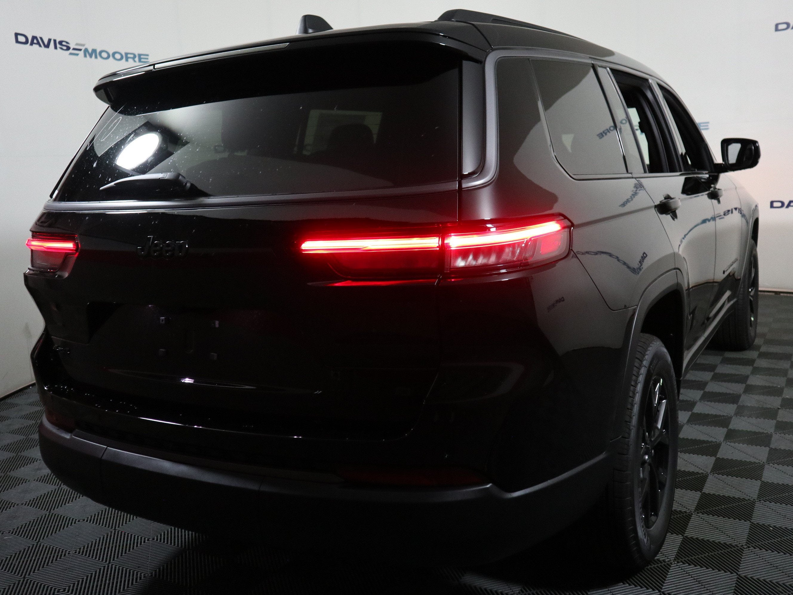 2026 Jeep Grand Cherokee L Laredo Altitude 4x4