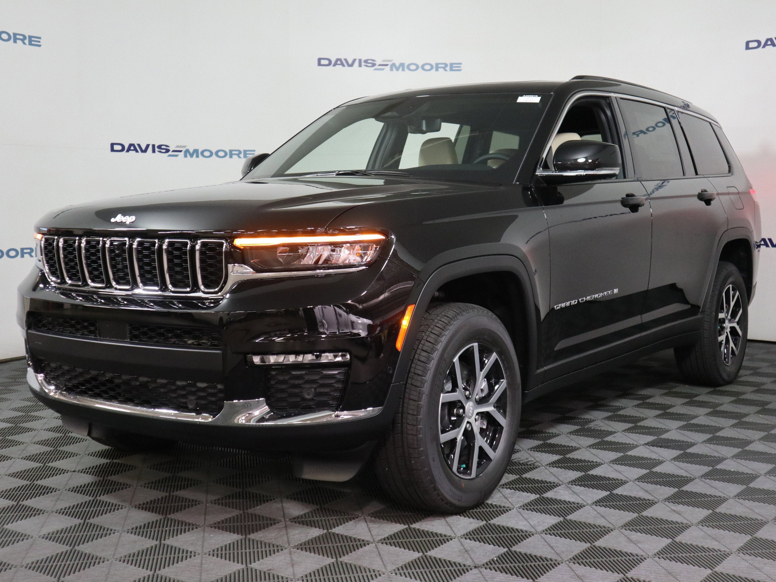 2025 Jeep Grand Cherokee L Limited 4x4