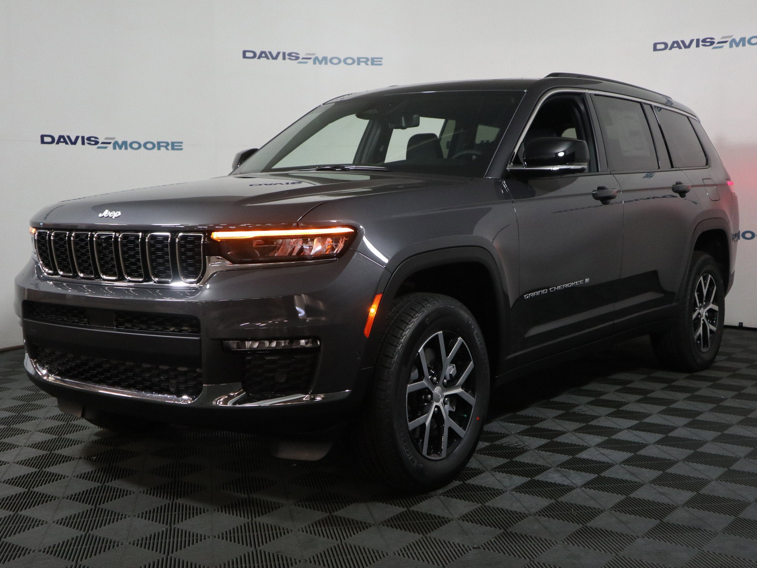 2025 Jeep Grand Cherokee L Limited 4x4