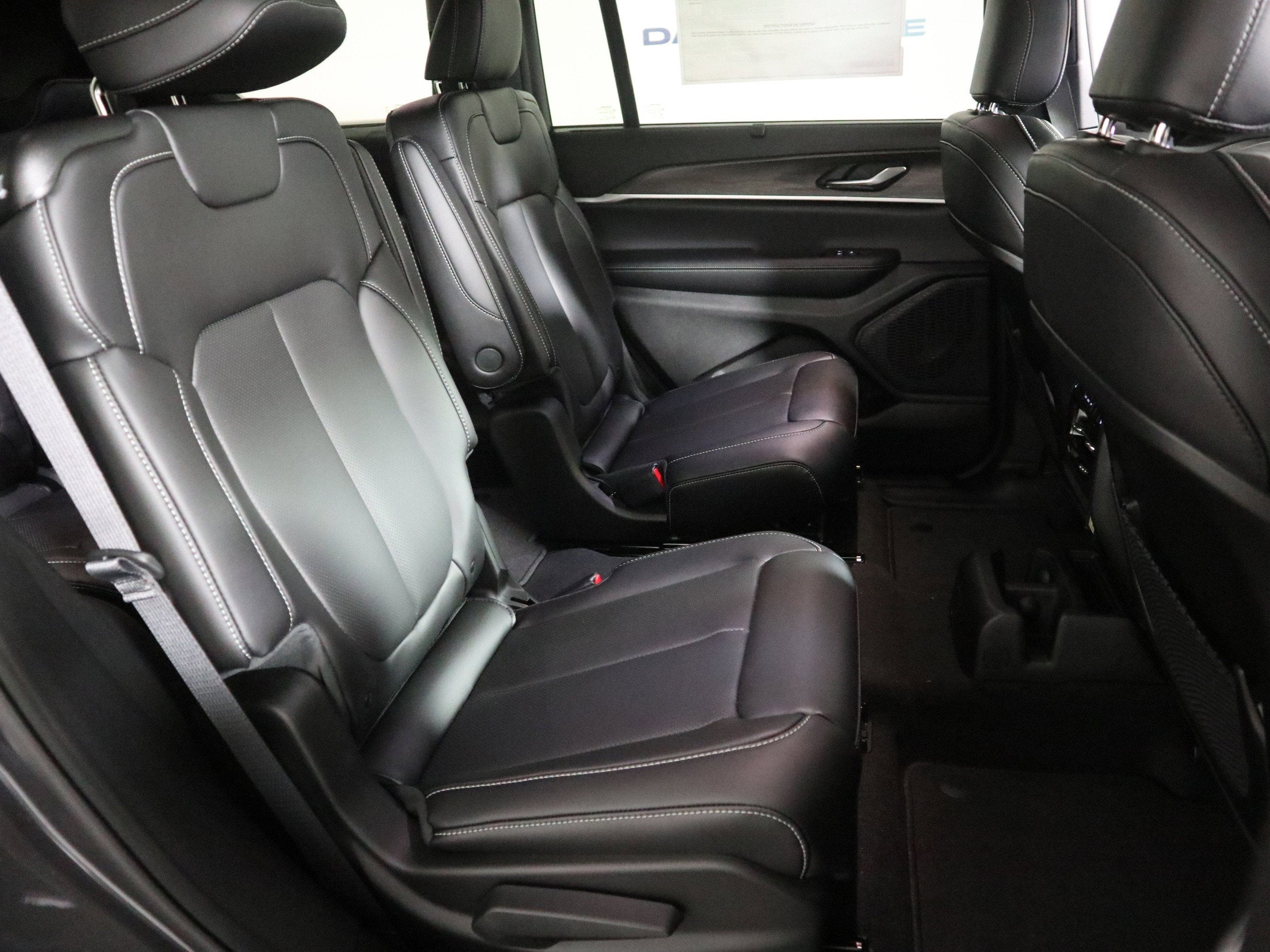 2025 Jeep Grand Cherokee L Limited 4x4