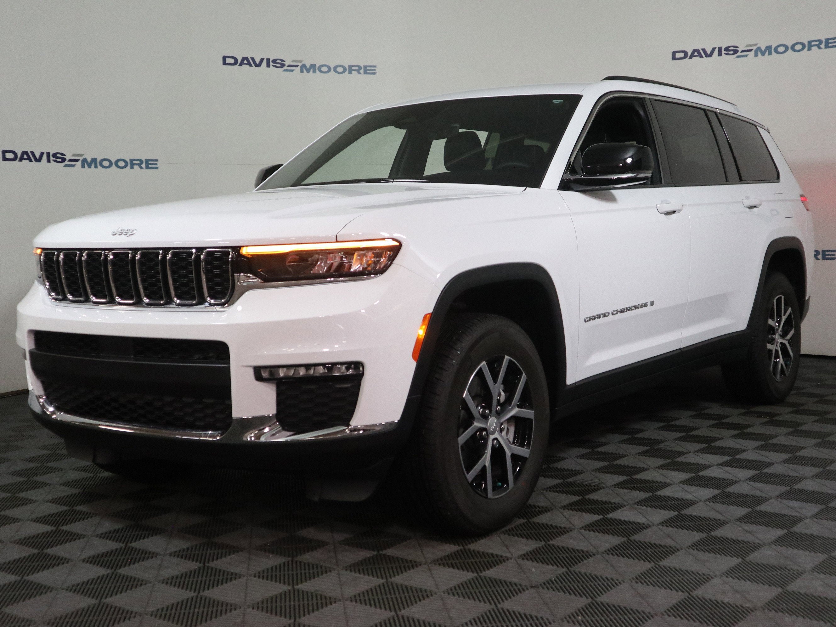 2025 Jeep Grand Cherokee L Limited 4x4