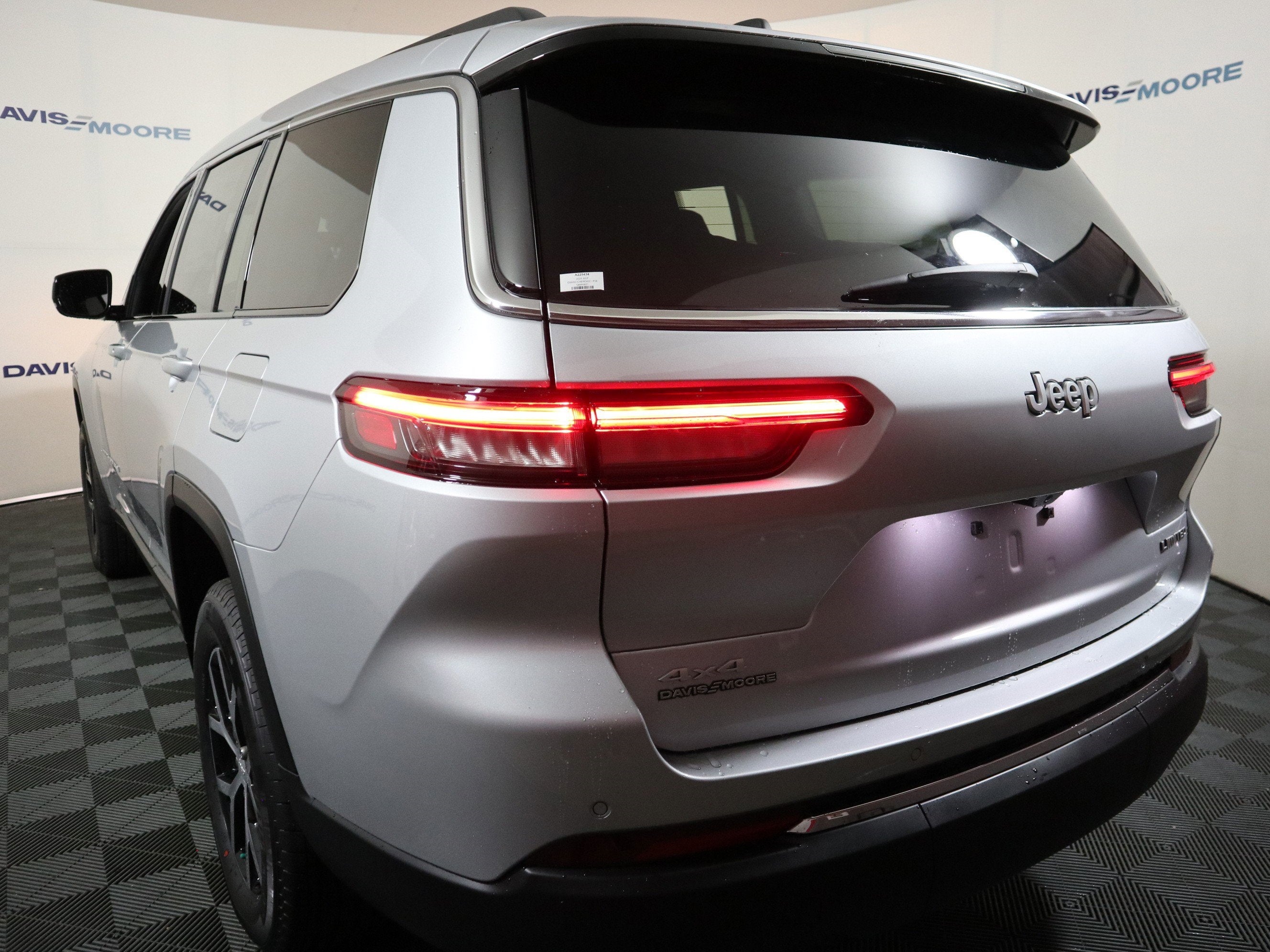 2025 Jeep Grand Cherokee L Limited 4x4