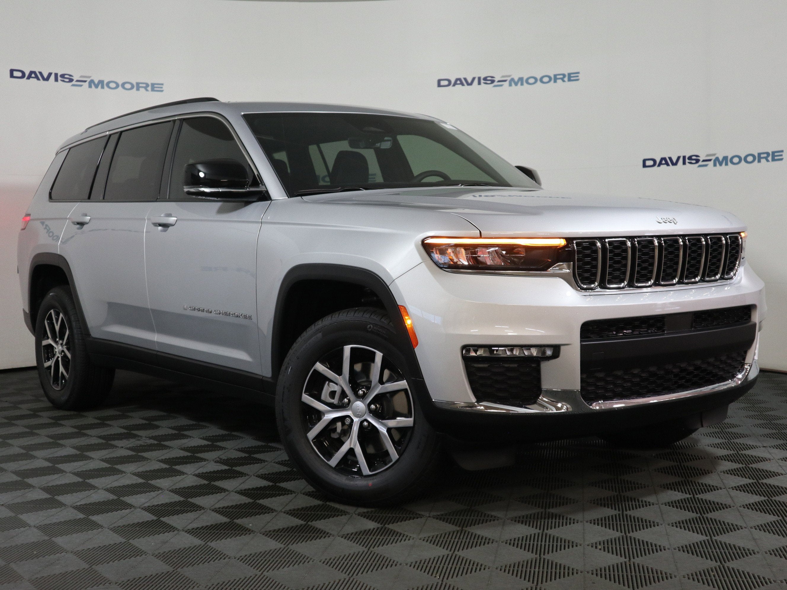2025 Jeep Grand Cherokee L Limited 4x4