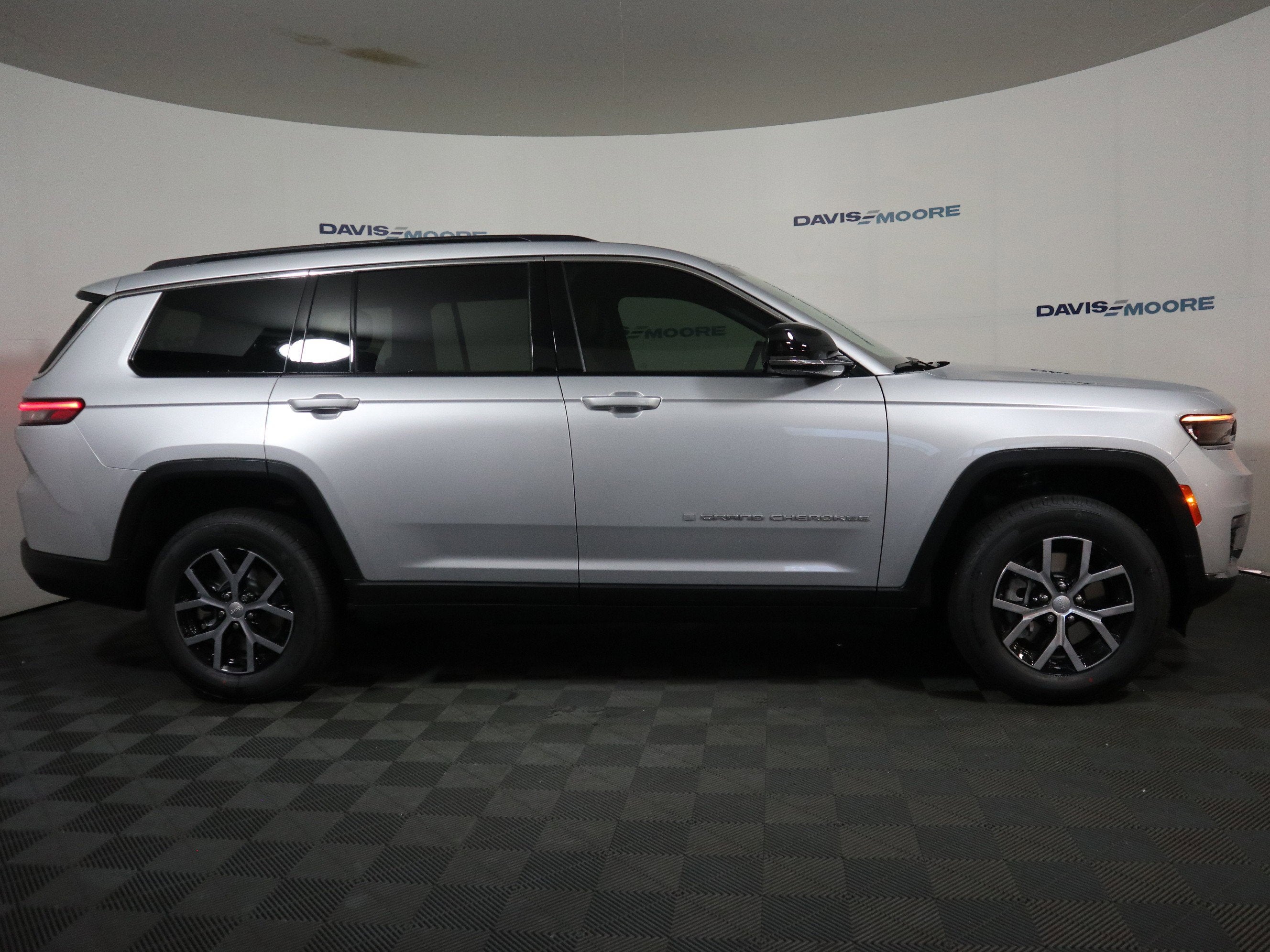 2025 Jeep Grand Cherokee L Limited 4x4