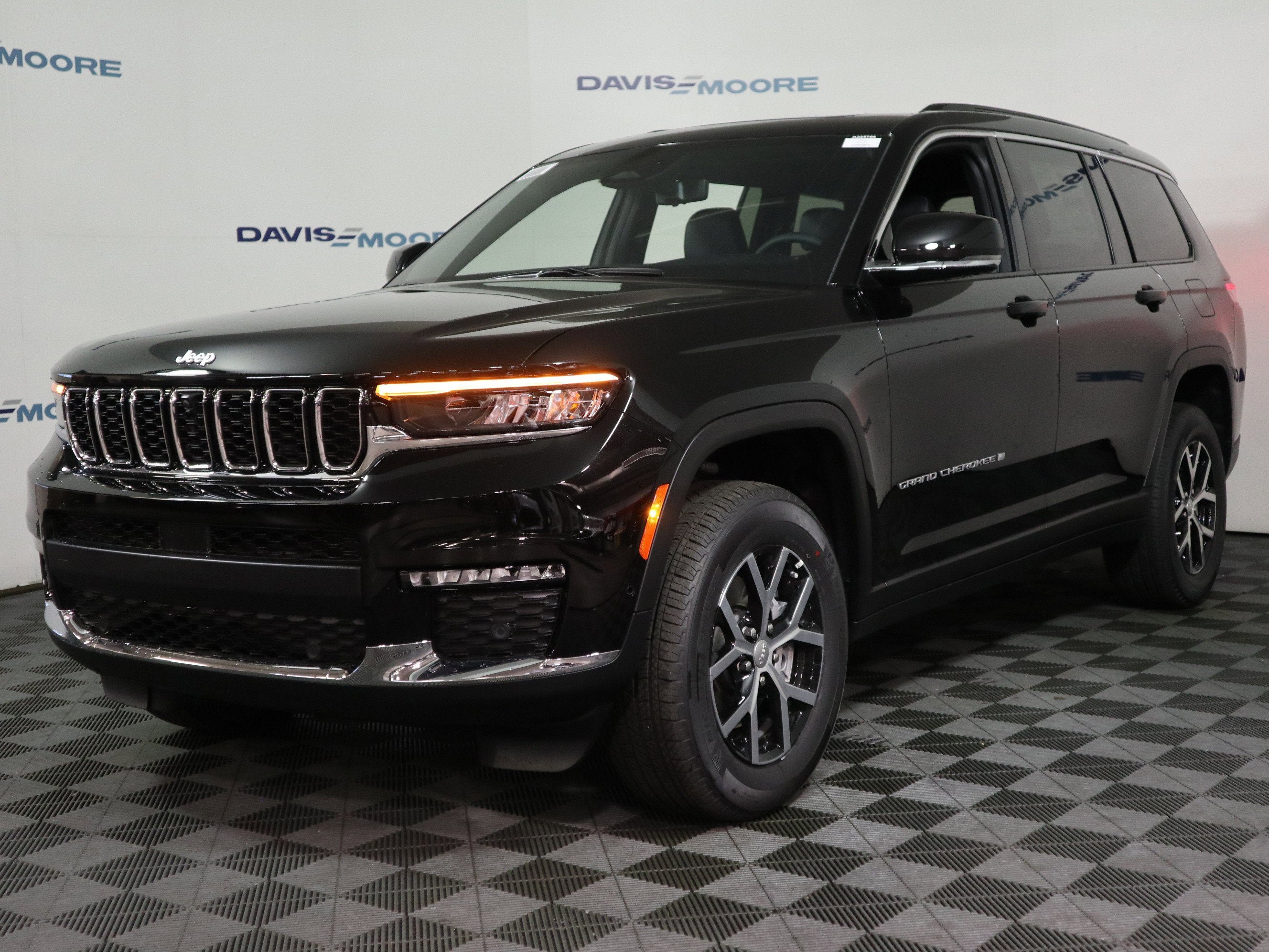 2025 Jeep Grand Cherokee L Limited 4x4