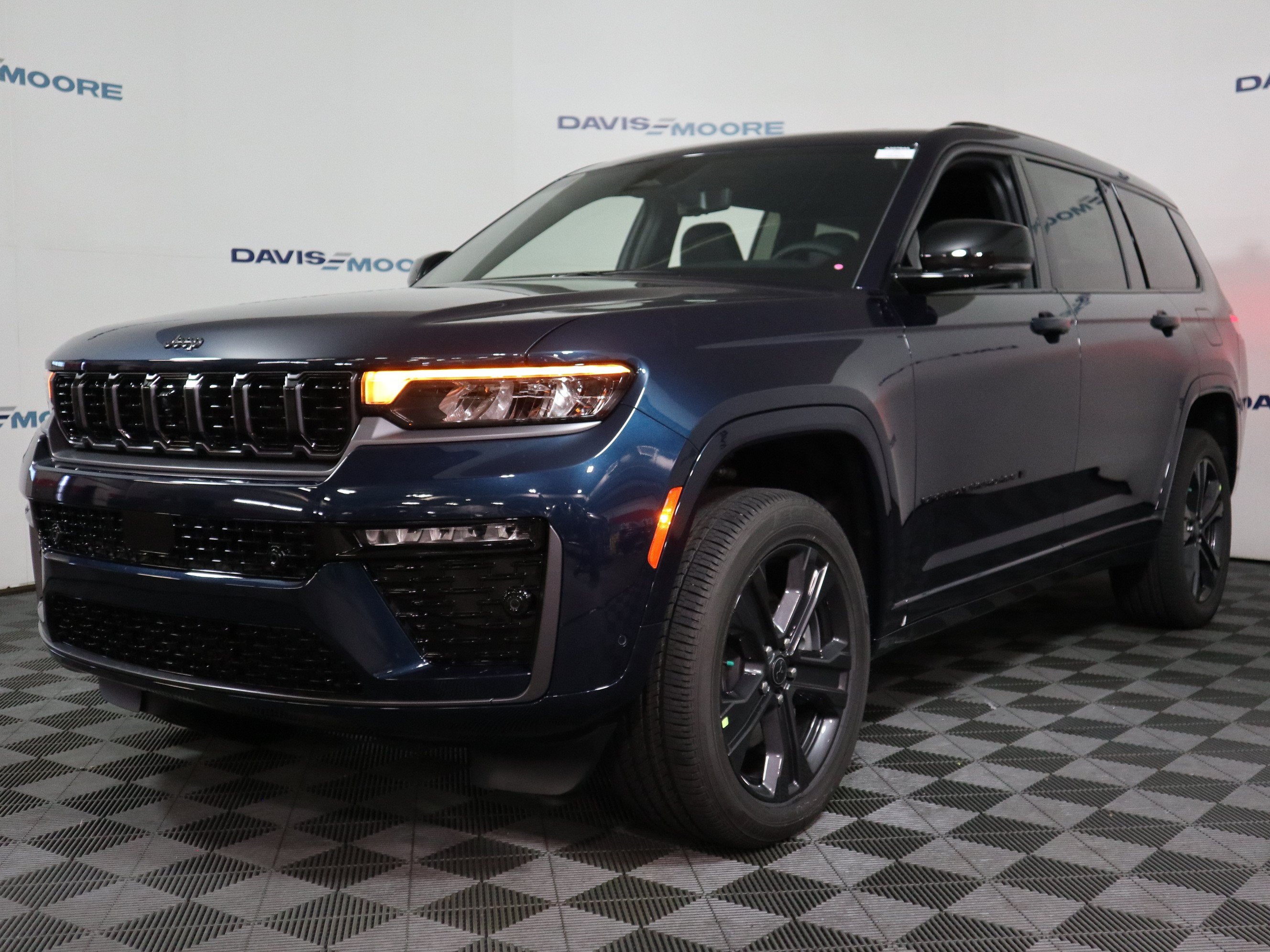 2027 Jeep Grand Cherokee L Limited Reserve 4x4