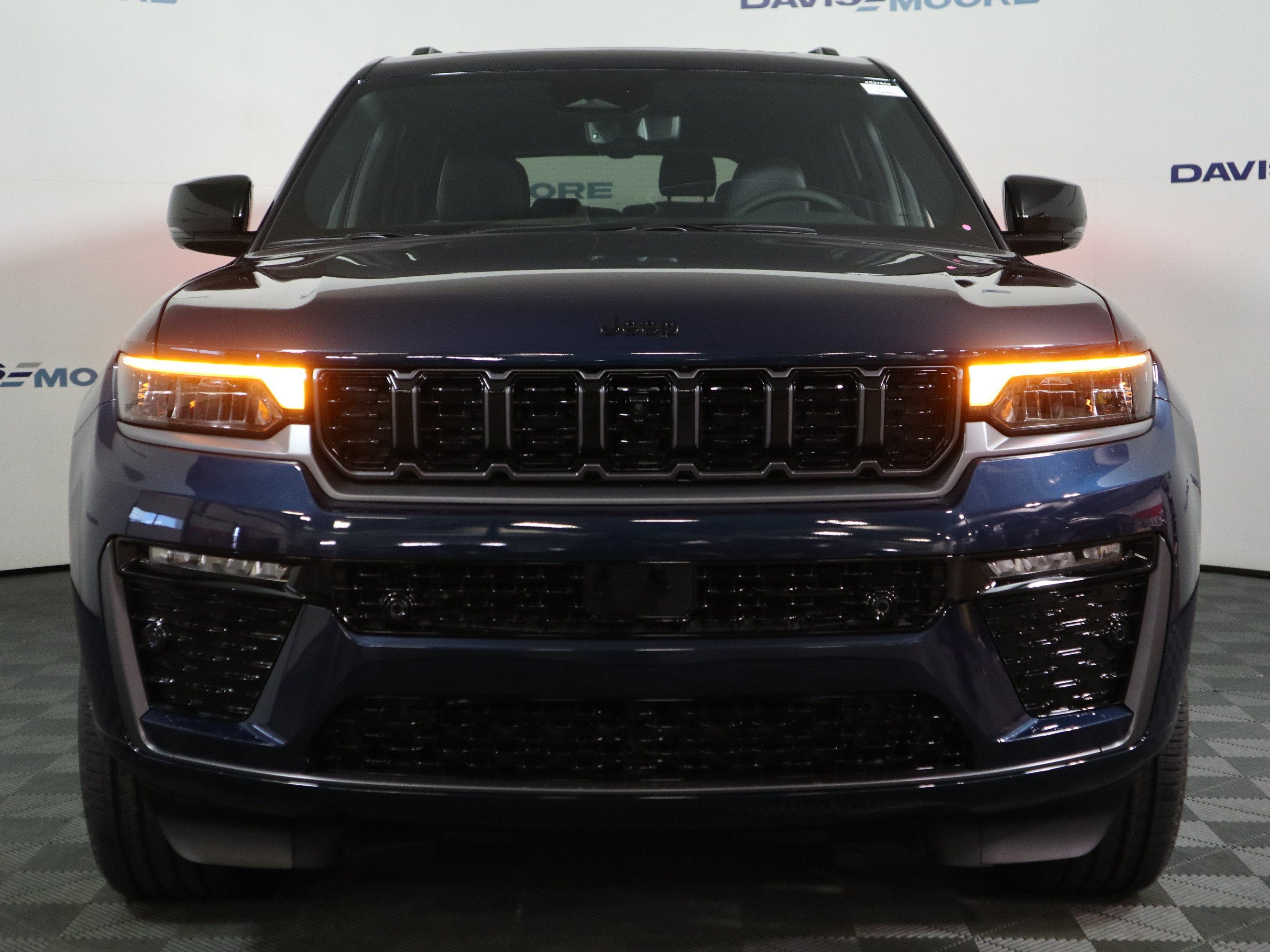 2027 Jeep Grand Cherokee L Limited Reserve 4x4