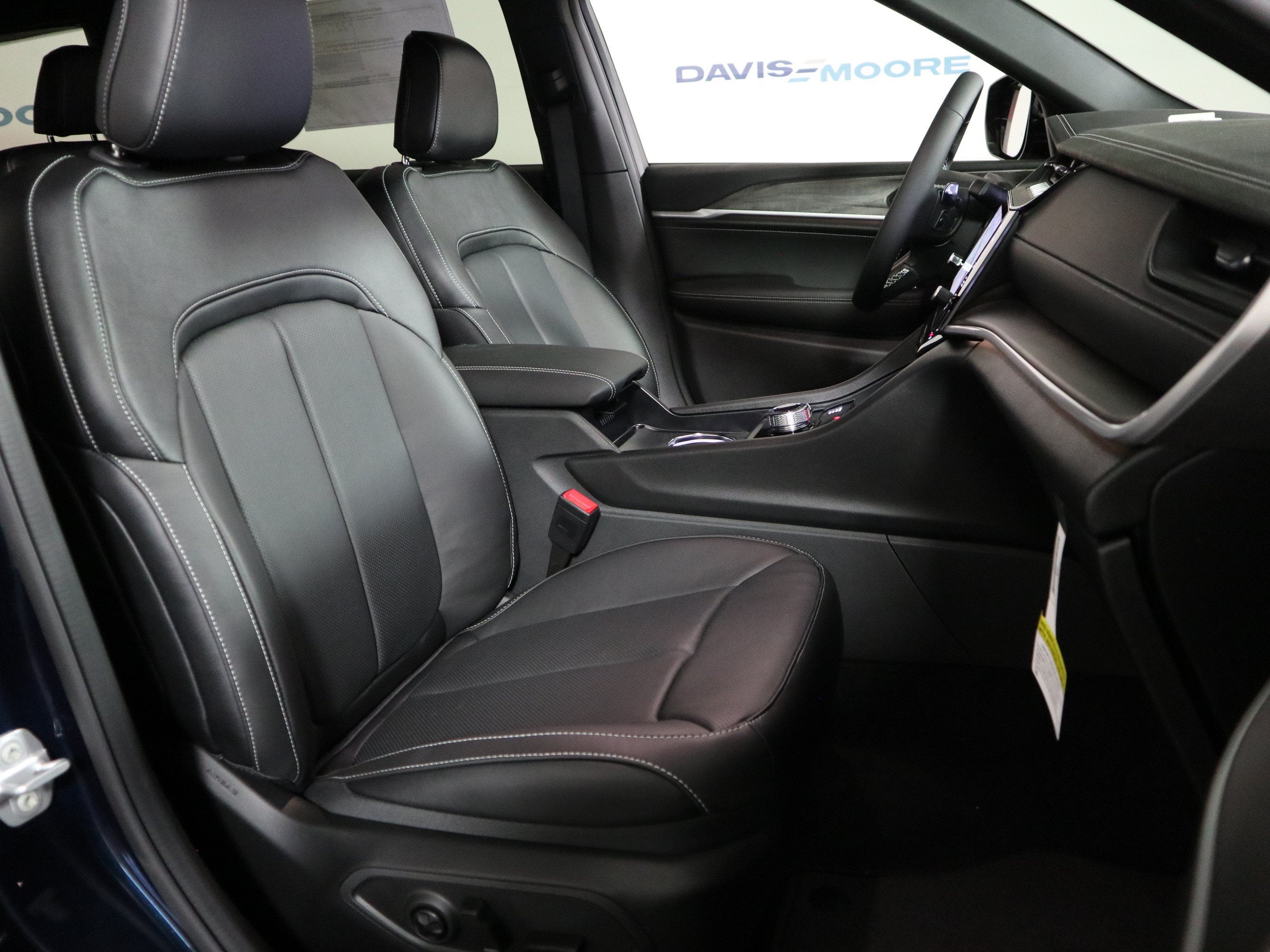 2027 Jeep Grand Cherokee L Limited Reserve 4x4