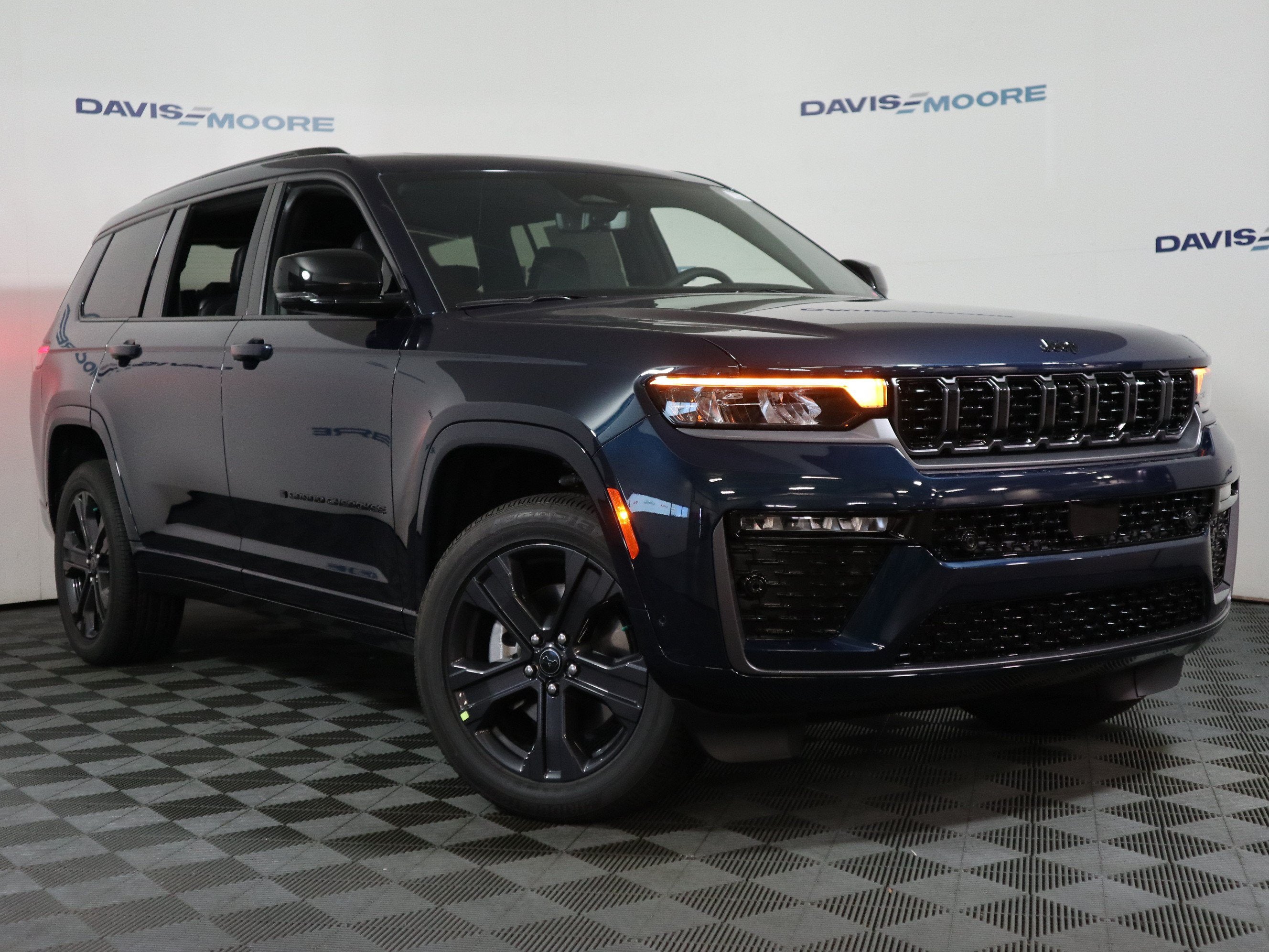 2027 Jeep Grand Cherokee L Limited Reserve 4x4